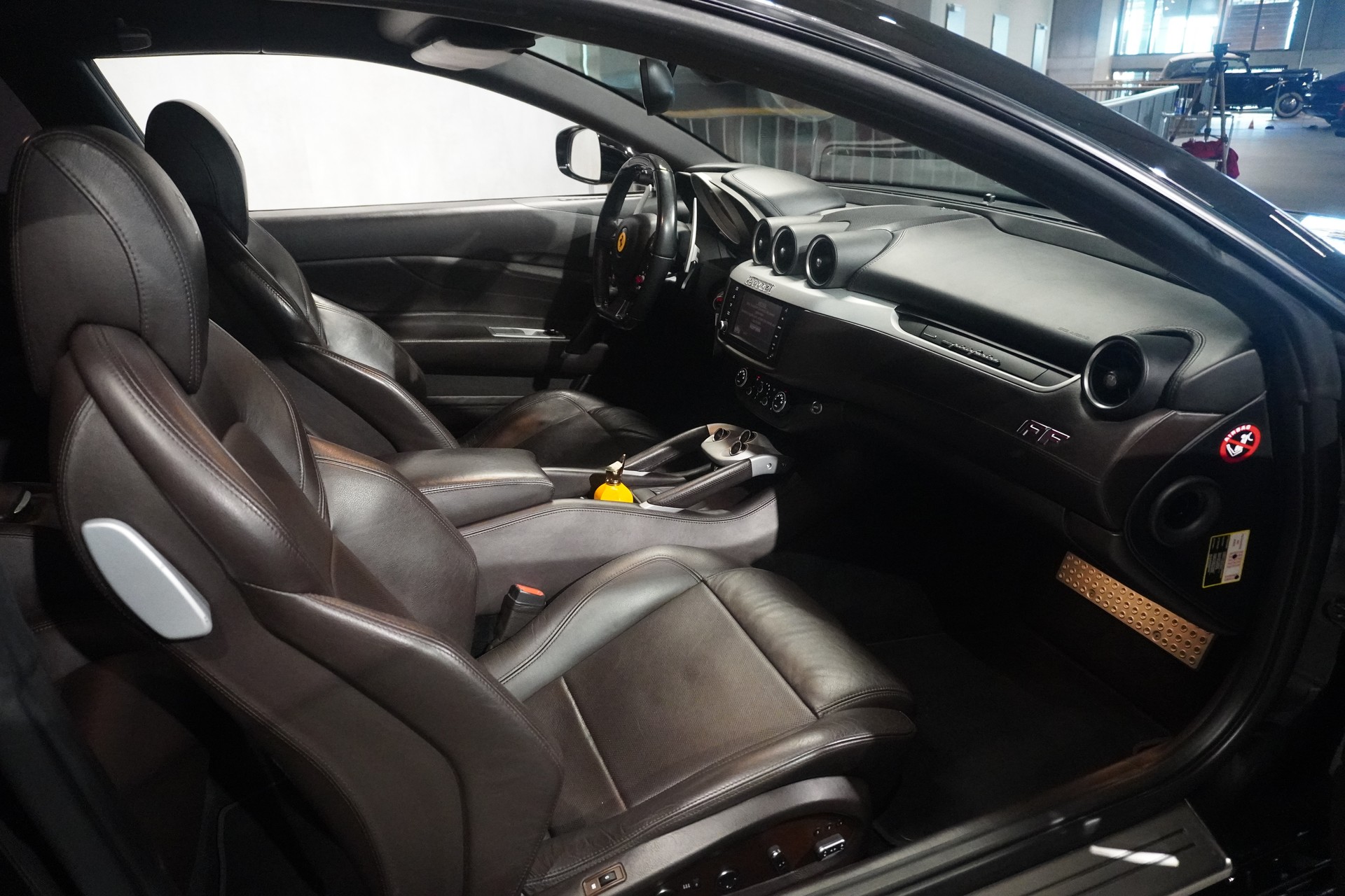 FERRARI FF-image-6