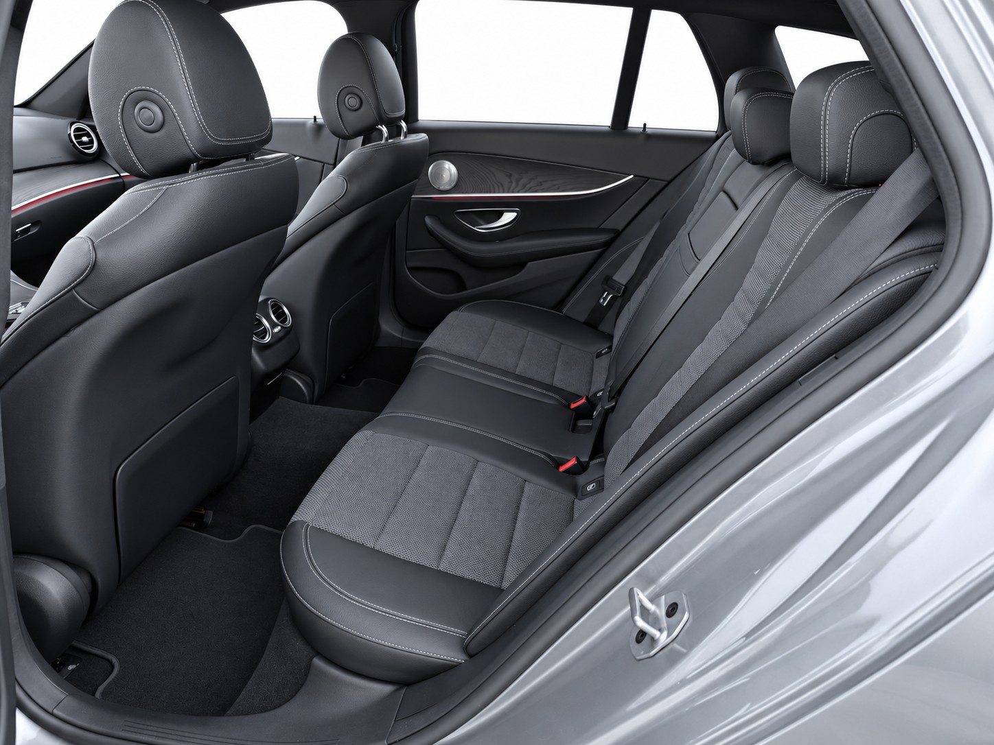 MERCEDES-BENZ E 220 d Avantgarde 4matic Kombi * Pack Park mit 360°-Kamera * Pack Fahrassistenz Plus * CH FAHRZEUG-image-10