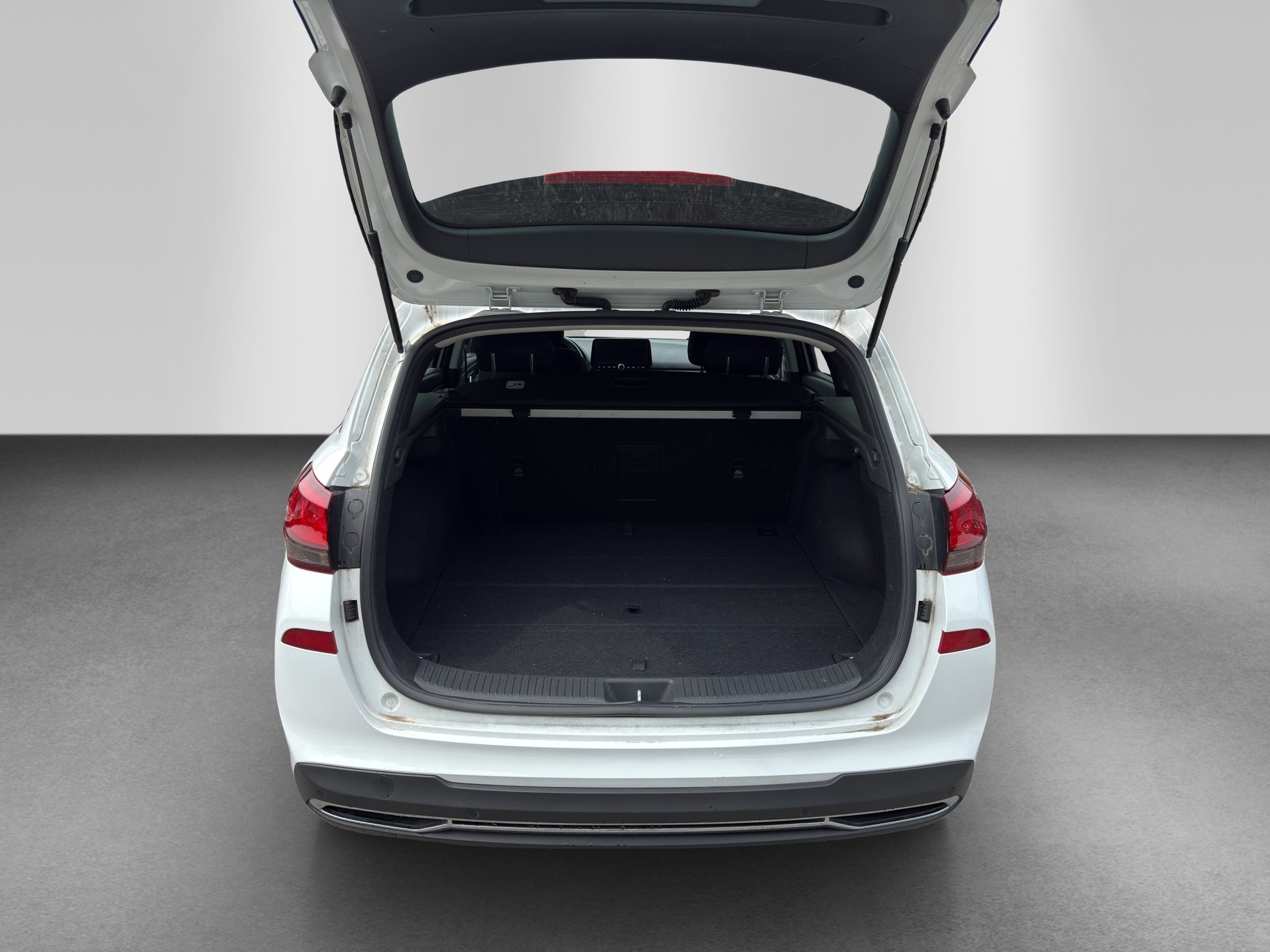 HYUNDAI i30 Wagon 1.5 T-GDi Amplia 48V MH DCT-image-15