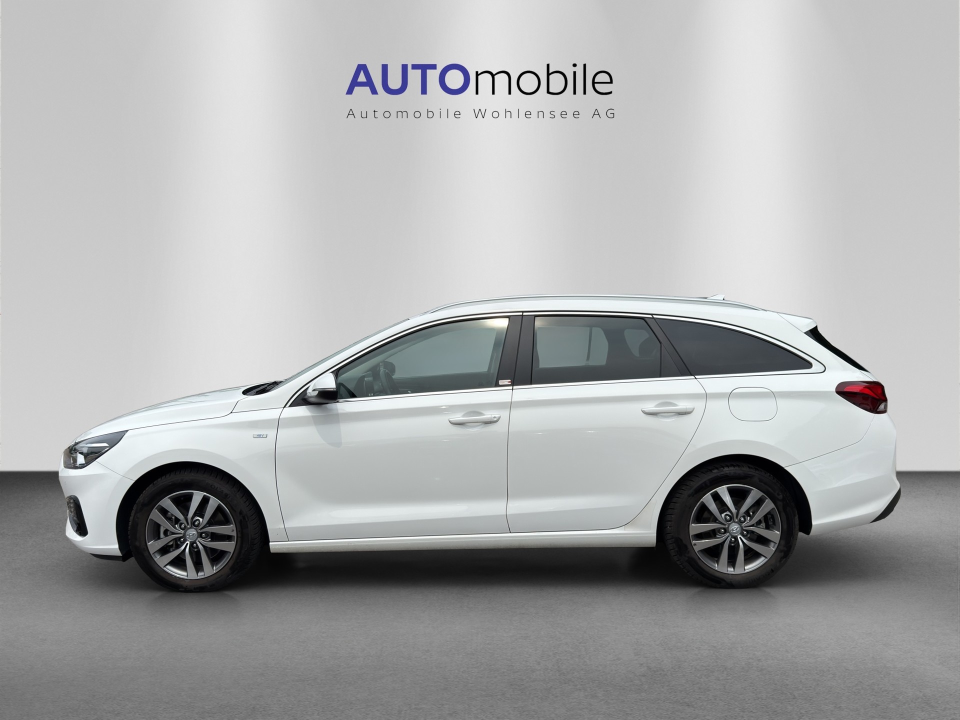 HYUNDAI i30 Wagon 1.5 T-GDi Amplia 48V MH DCT-image-0