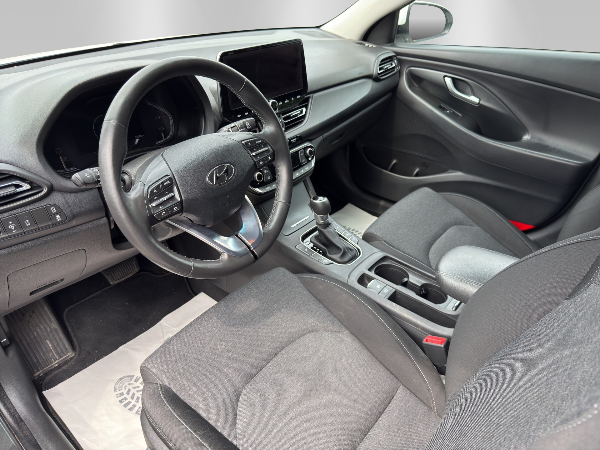 HYUNDAI i30 Wagon 1.5 T-GDi Amplia 48V MH DCT-image-7