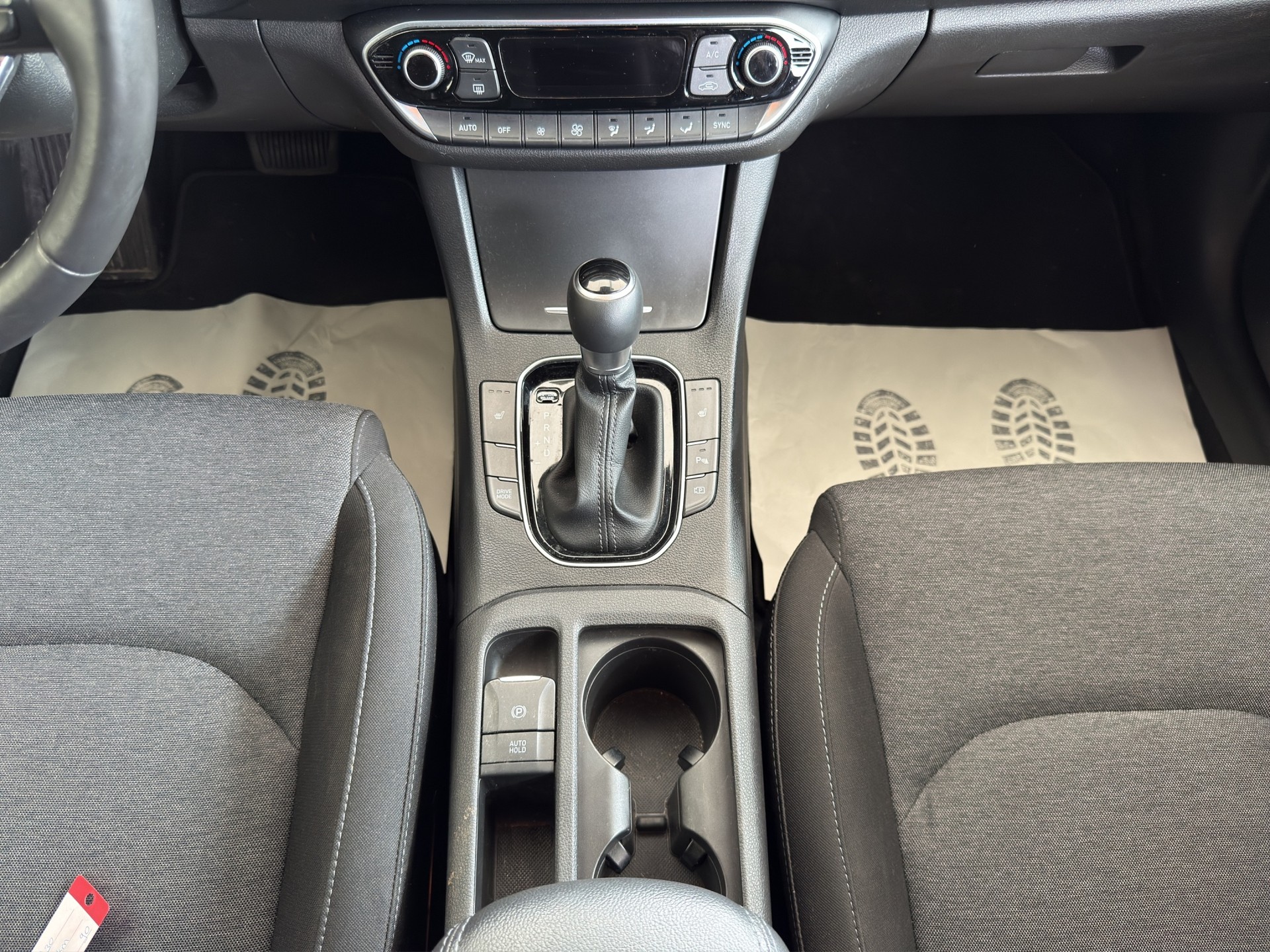 HYUNDAI i30 Wagon 1.5 T-GDi Amplia 48V MH DCT-image-10