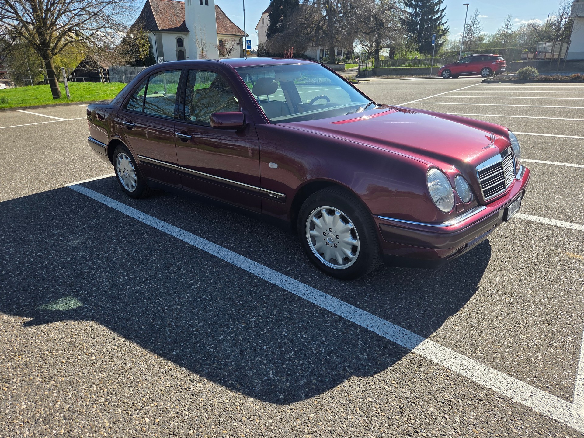 MERCEDES-BENZ E 320-image-1
