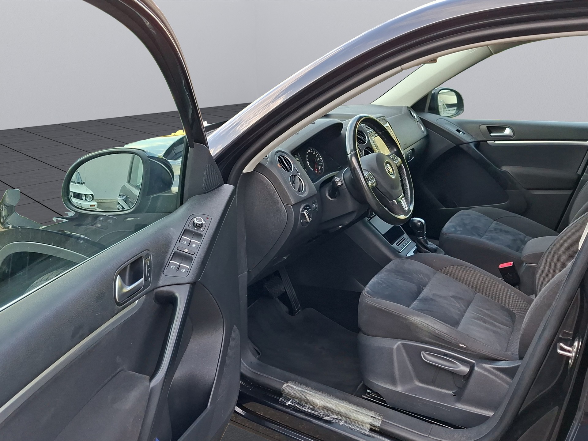 VW Tiguan 2.0 TDI BMT Design 4Motion DSG-image-19