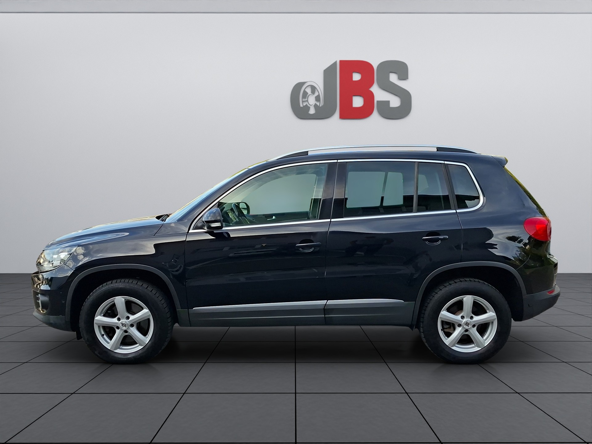 VW Tiguan 2.0 TDI BMT Design 4Motion DSG-image-2