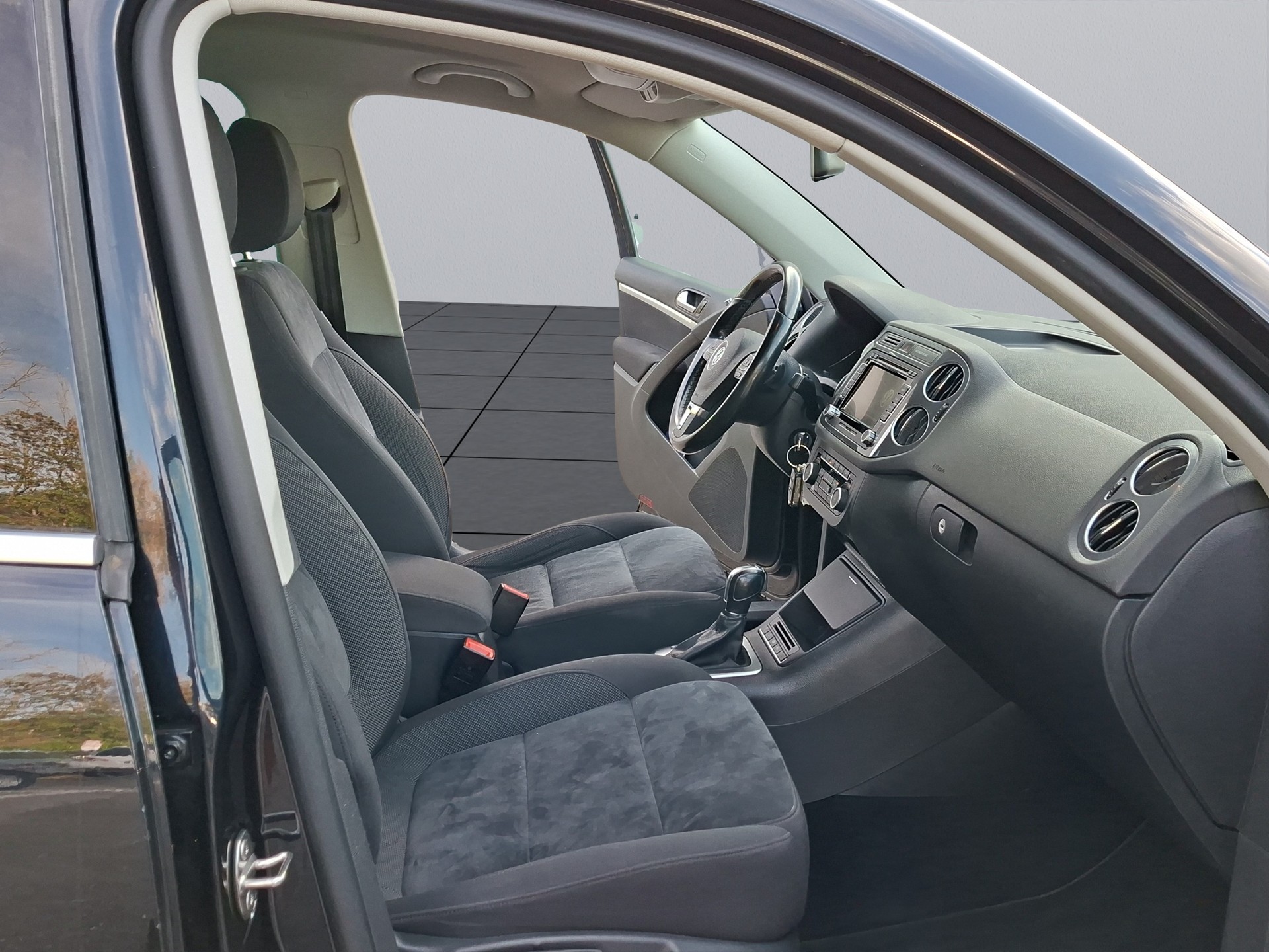 VW Tiguan 2.0 TDI BMT Design 4Motion DSG-image-18