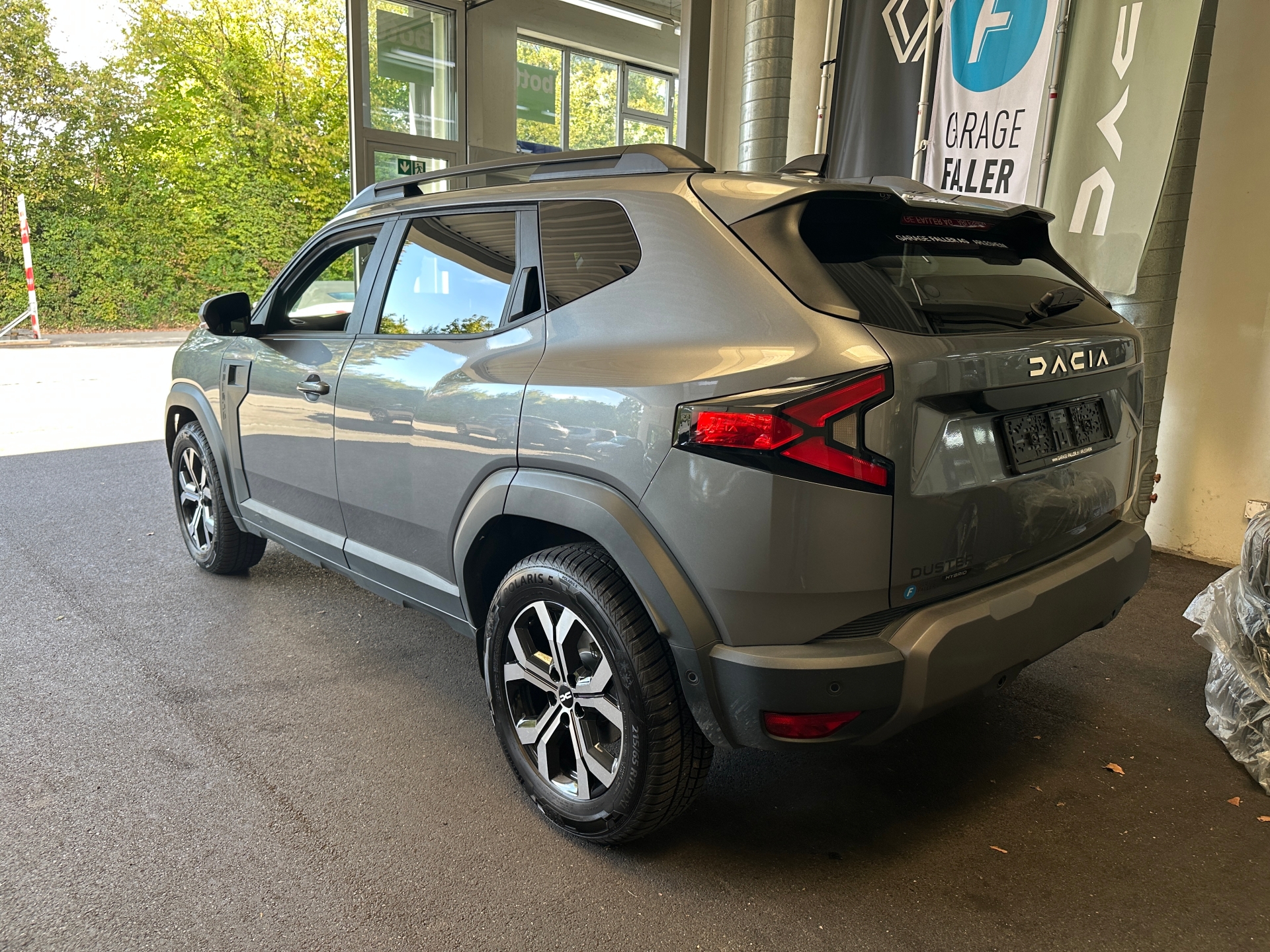 DACIA Duster 1.6 Hybrid Journey-image-2