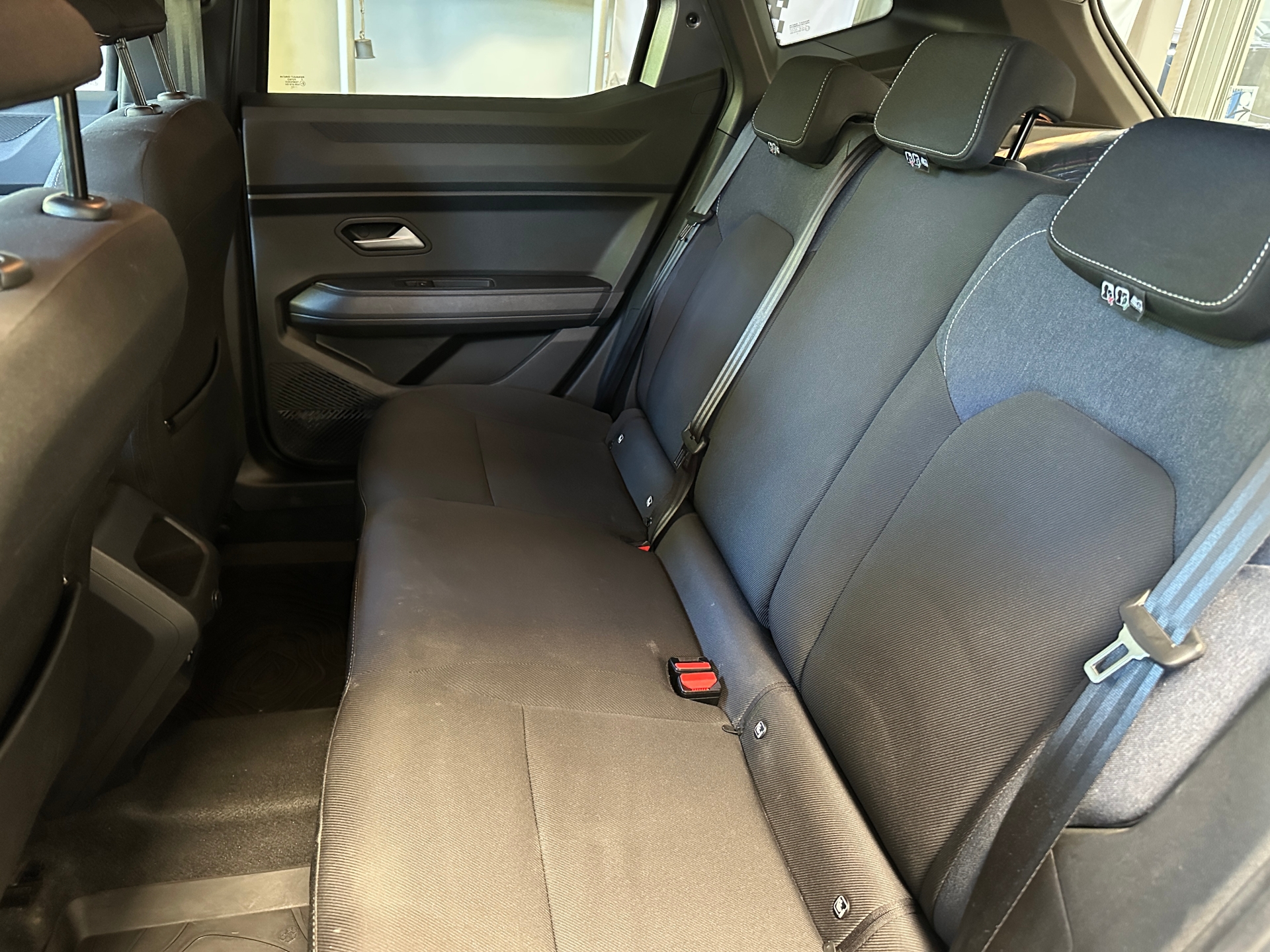 DACIA Duster 1.6 Hybrid Journey-image-9