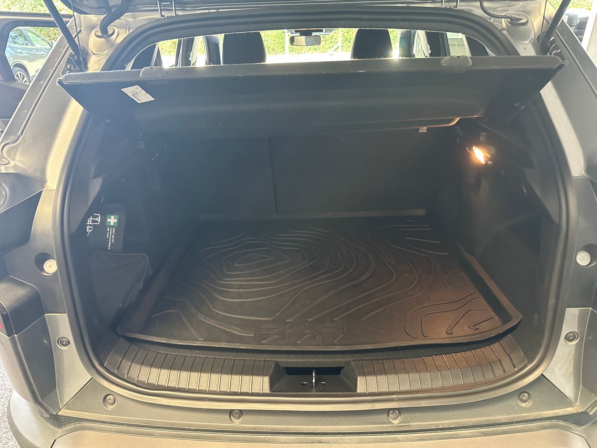 DACIA Duster 1.6 Hybrid Journey-image-10