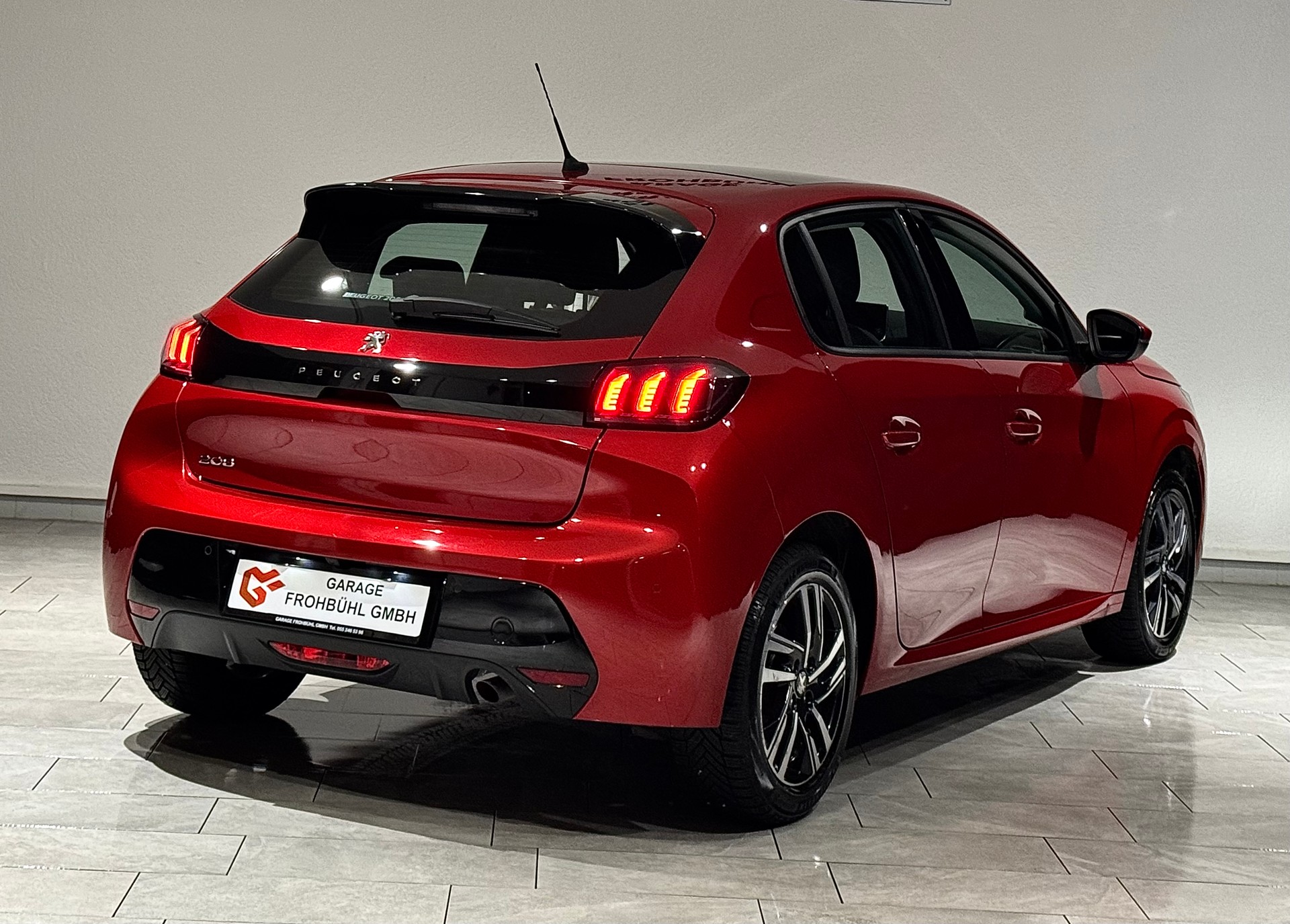 PEUGEOT 208 1.2 PureTech Allure Pack EAT8 | 1.Hand |-image-3