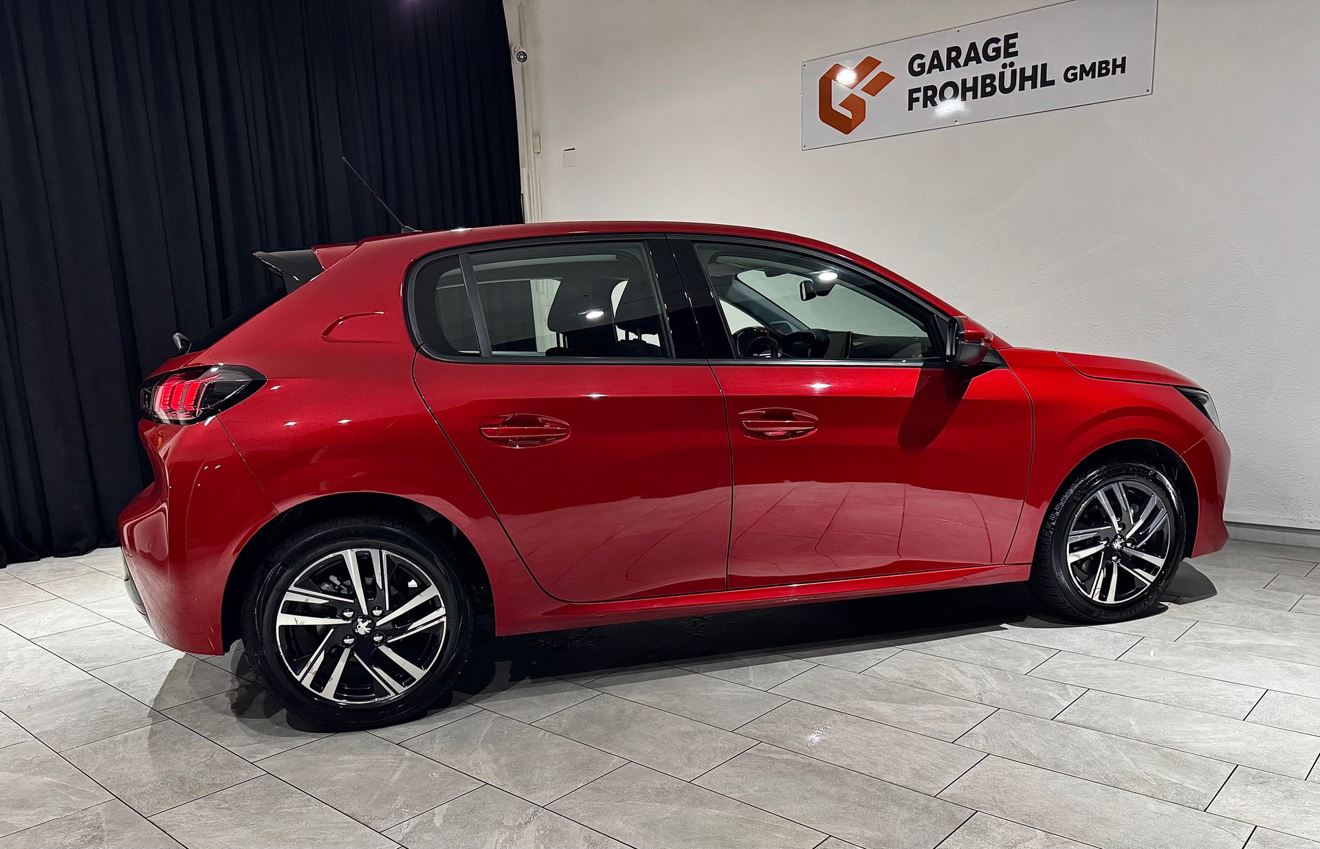PEUGEOT 208 1.2 PureTech Allure Pack EAT8 | 1.Hand |-image-6