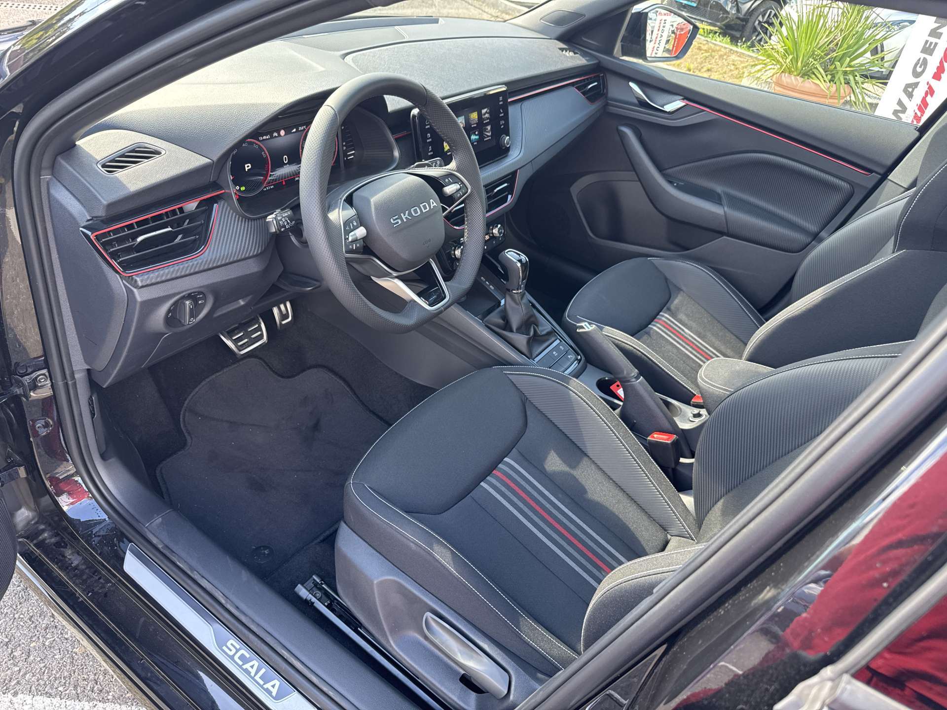 SKODA Scala 1.5 TSi Monte Carlo DSG-Automat-image-5