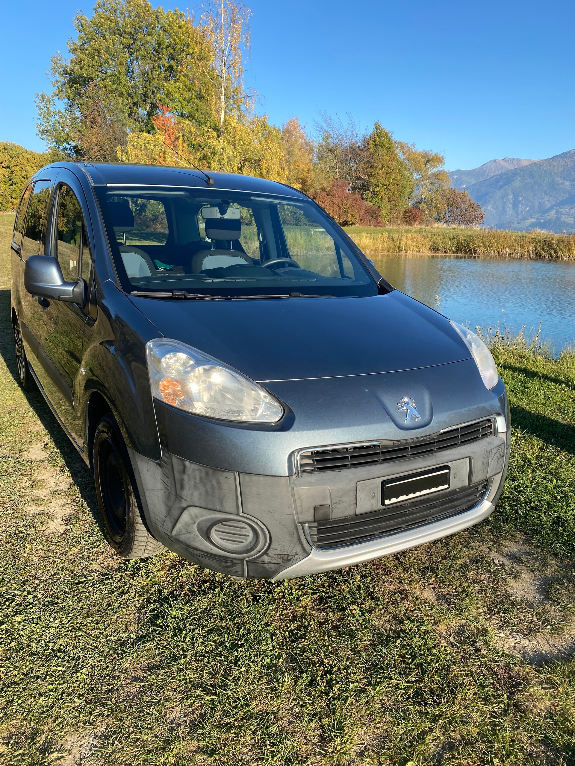 PEUGEOT 1.6 e-HDI 92 Active-image-5