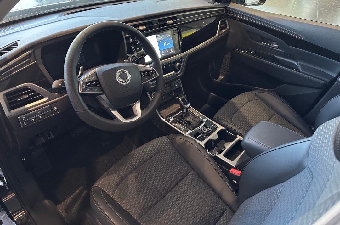 KGM-SsangYong Korando 1.5 T GDI Steel 4WD Automat-image-11