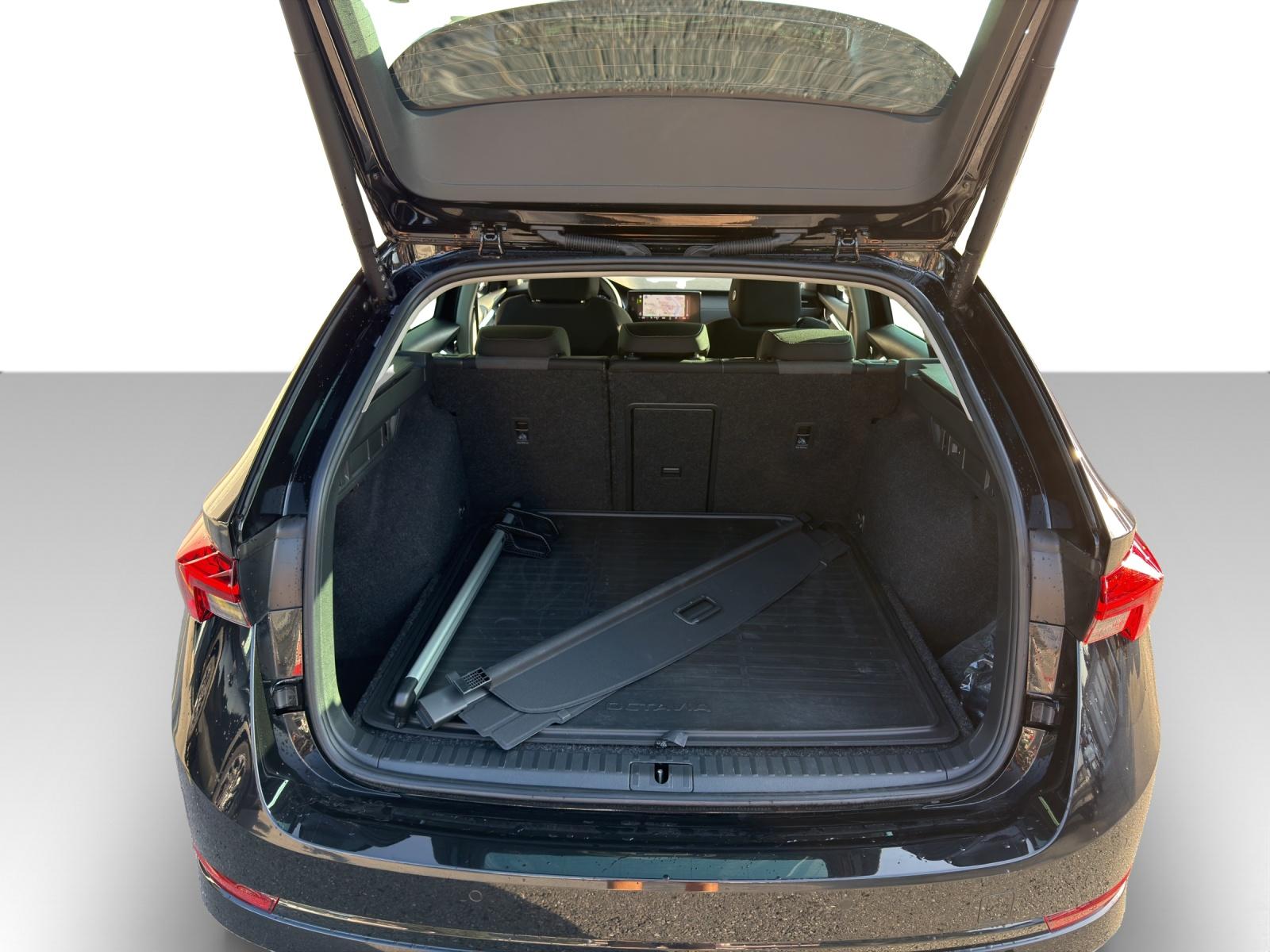 SKODA Octavia Combi 2.0 TSI Style 4x4 DSG-image-10