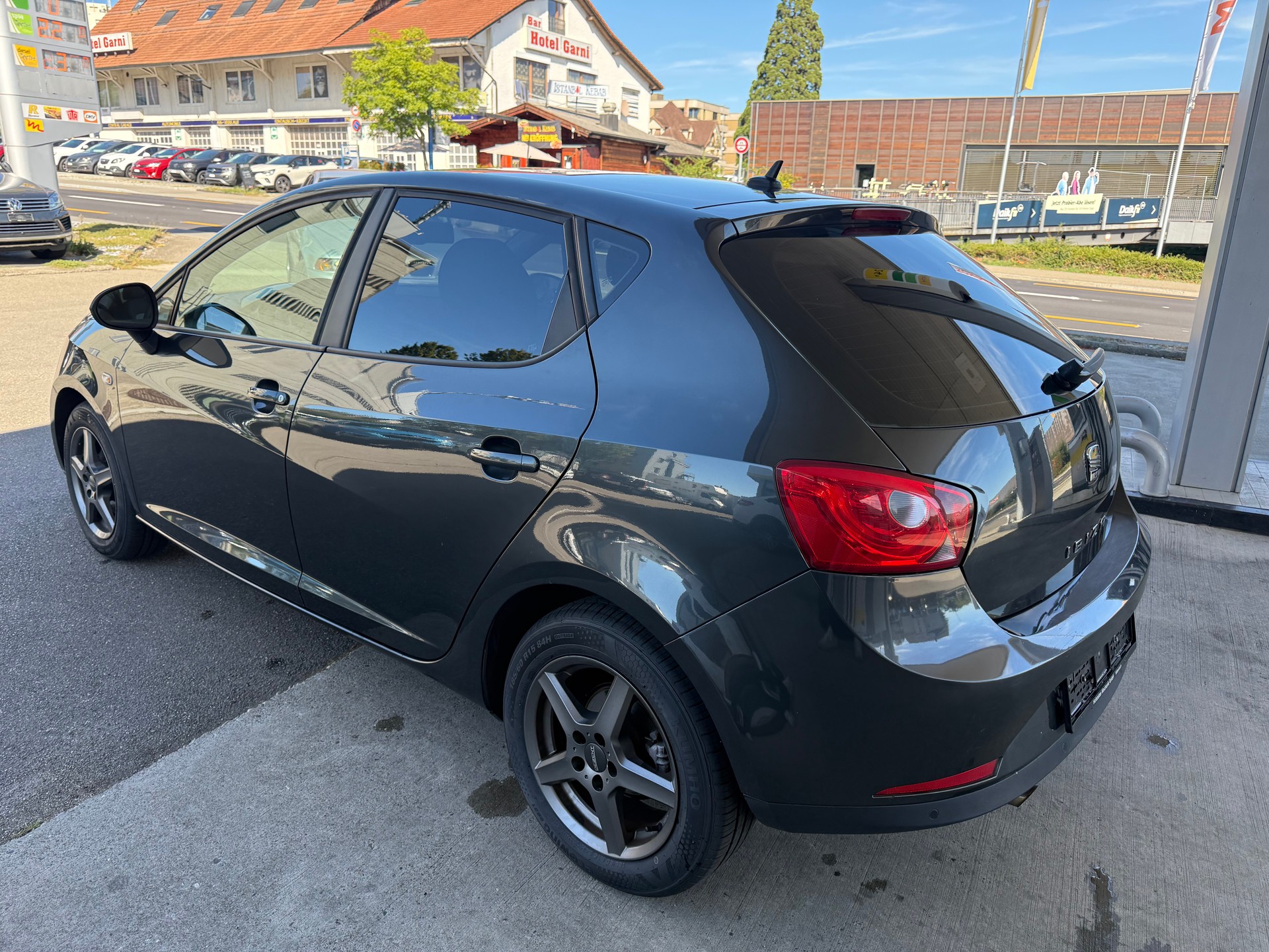SEAT Ibiza 1.6 Style DSG-image-4