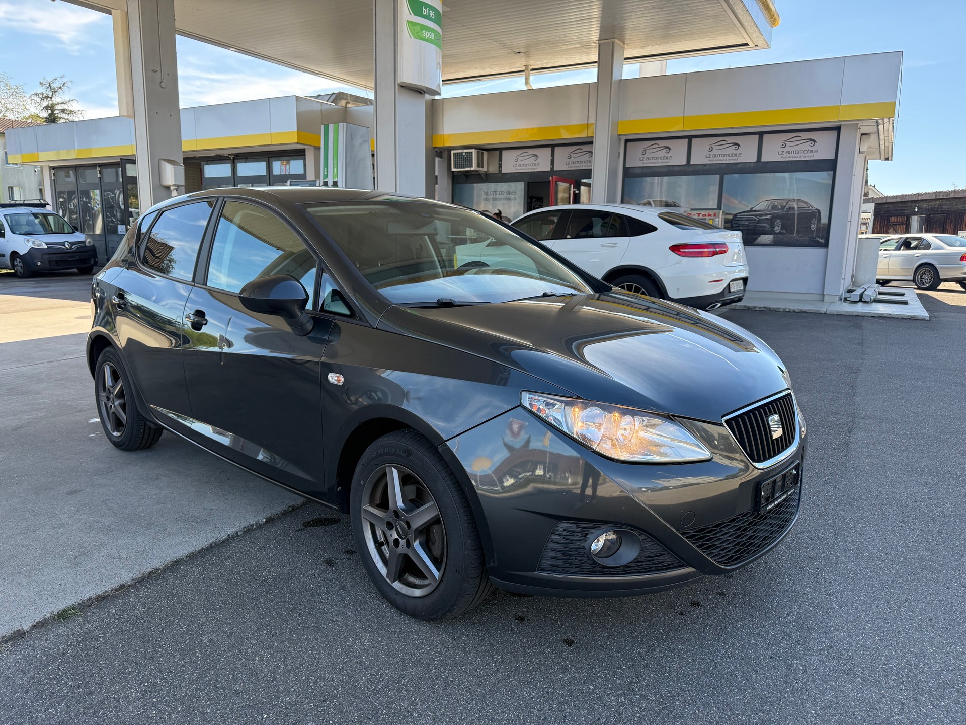 SEAT Ibiza 1.6 Style DSG-image-1