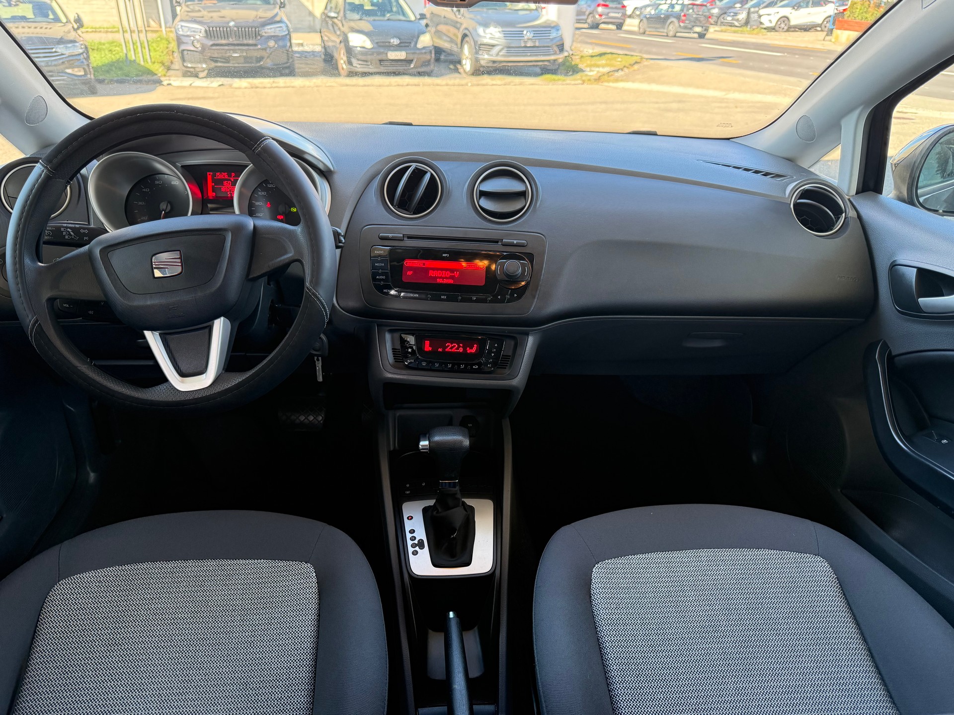 SEAT Ibiza 1.6 Style DSG-image-6