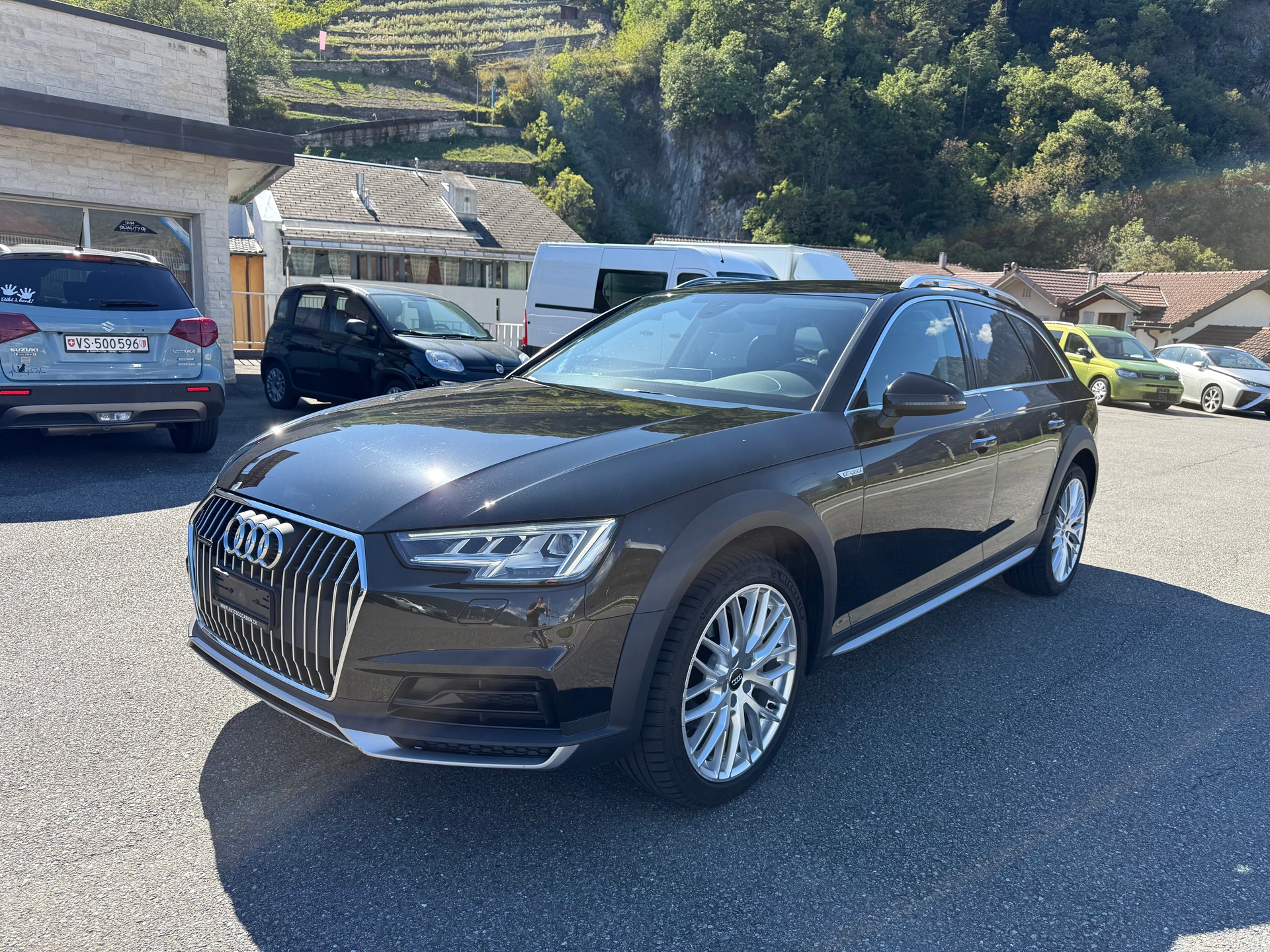 AUDI A4 allroad 2.0 TDI quattro S-tronic-image-1