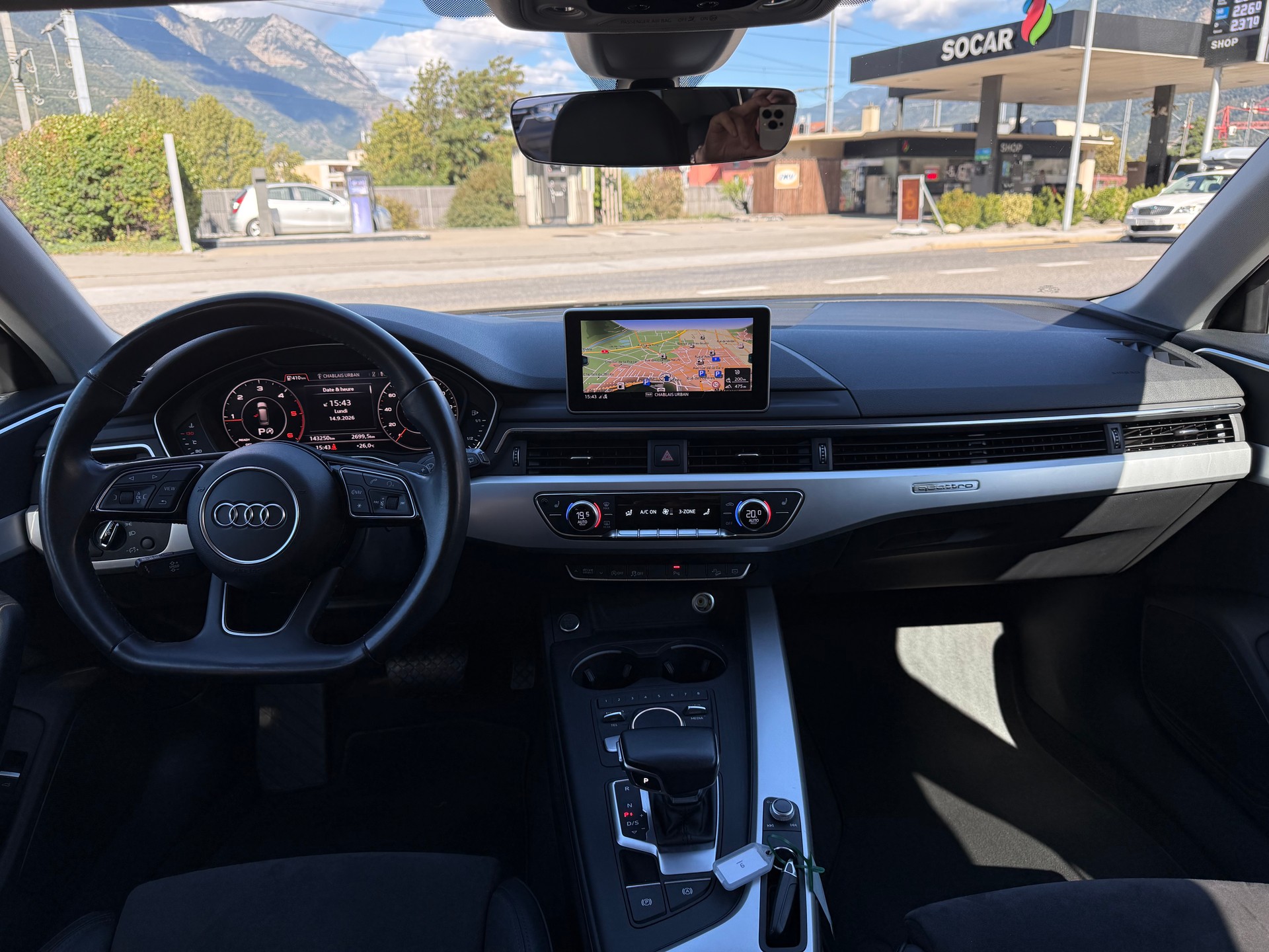 AUDI A4 allroad 2.0 TDI quattro S-tronic-image-9