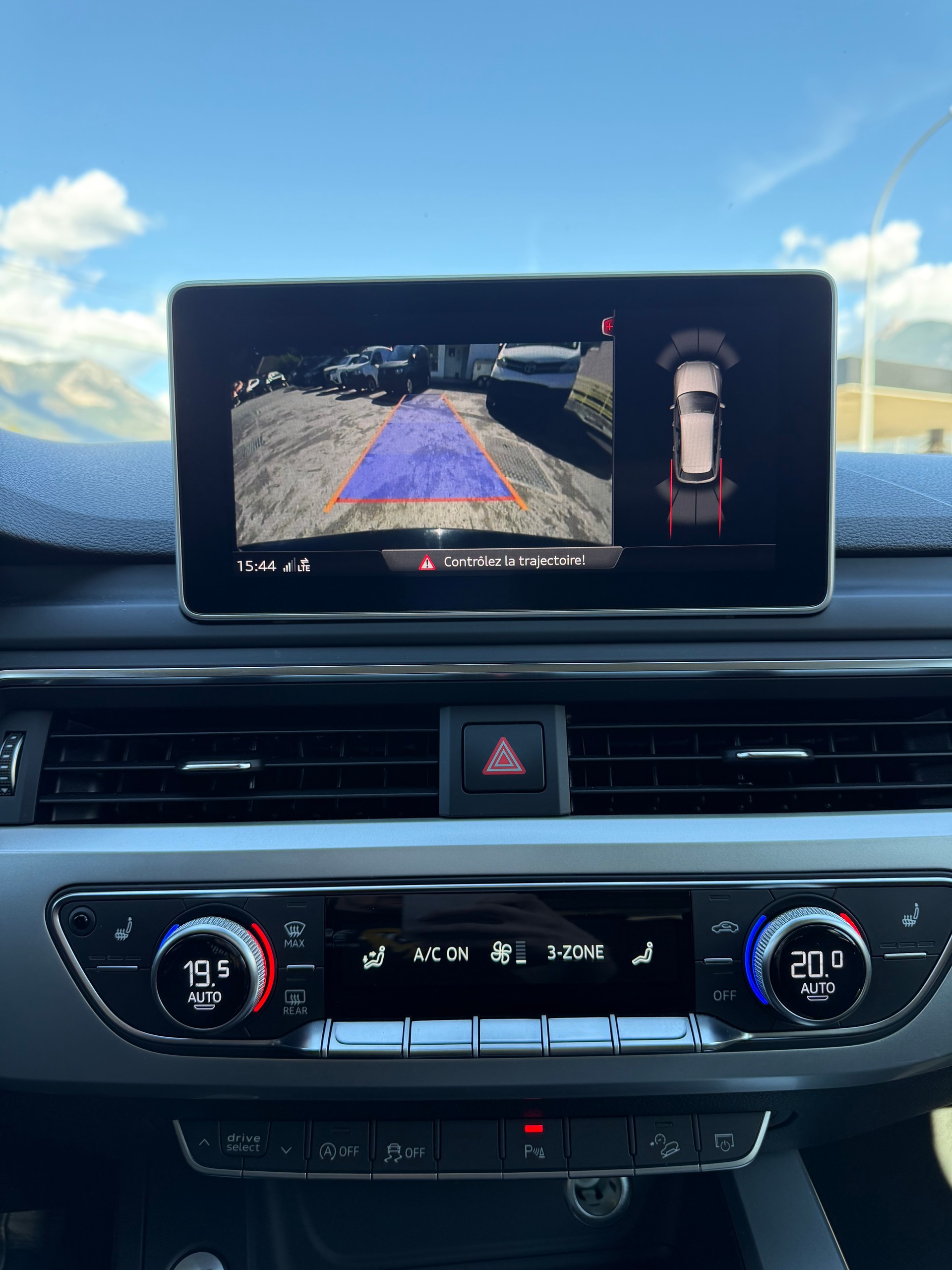 AUDI A4 allroad 2.0 TDI quattro S-tronic-image-12