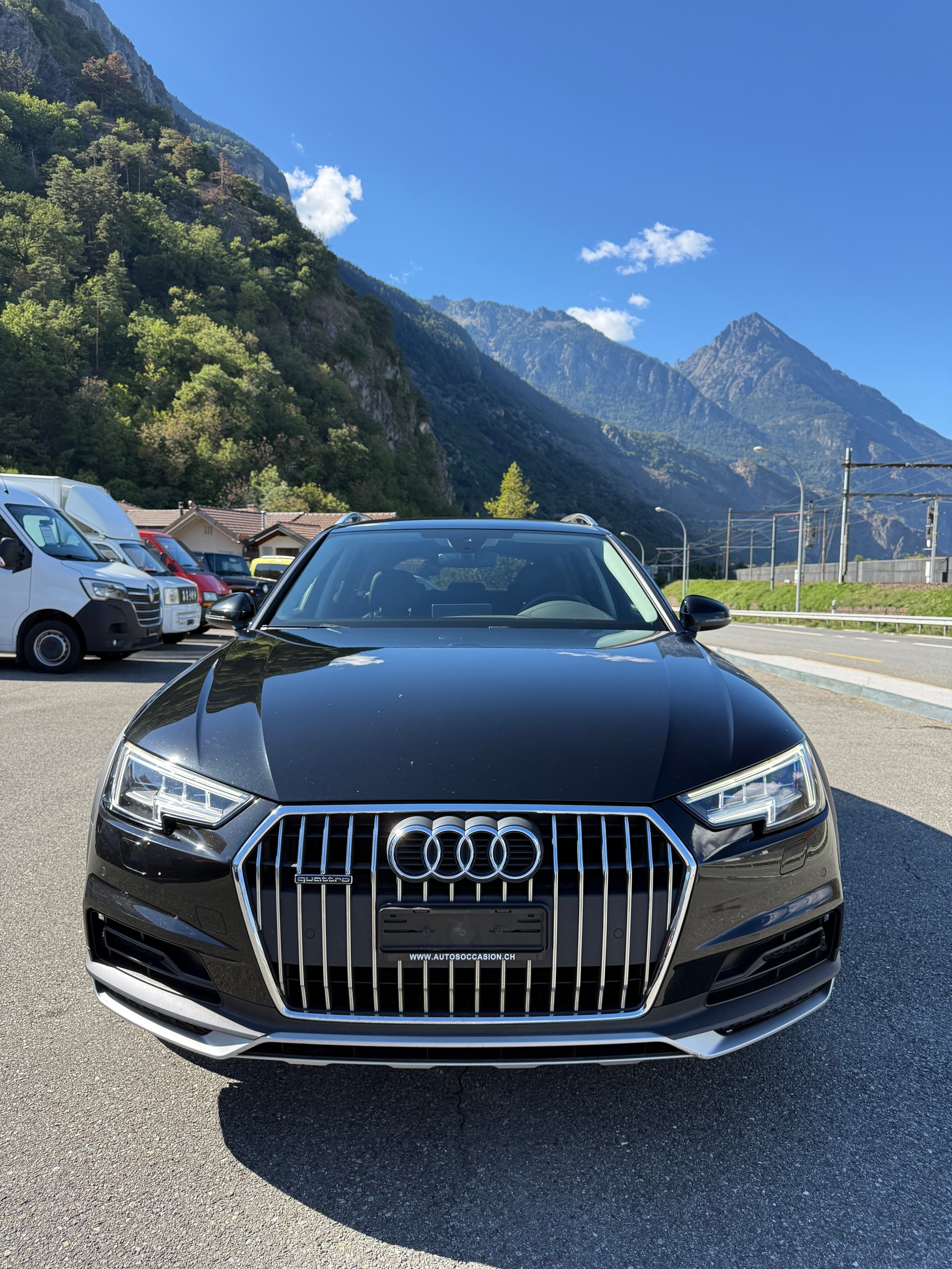 AUDI A4 allroad 2.0 TDI quattro S-tronic-image-2