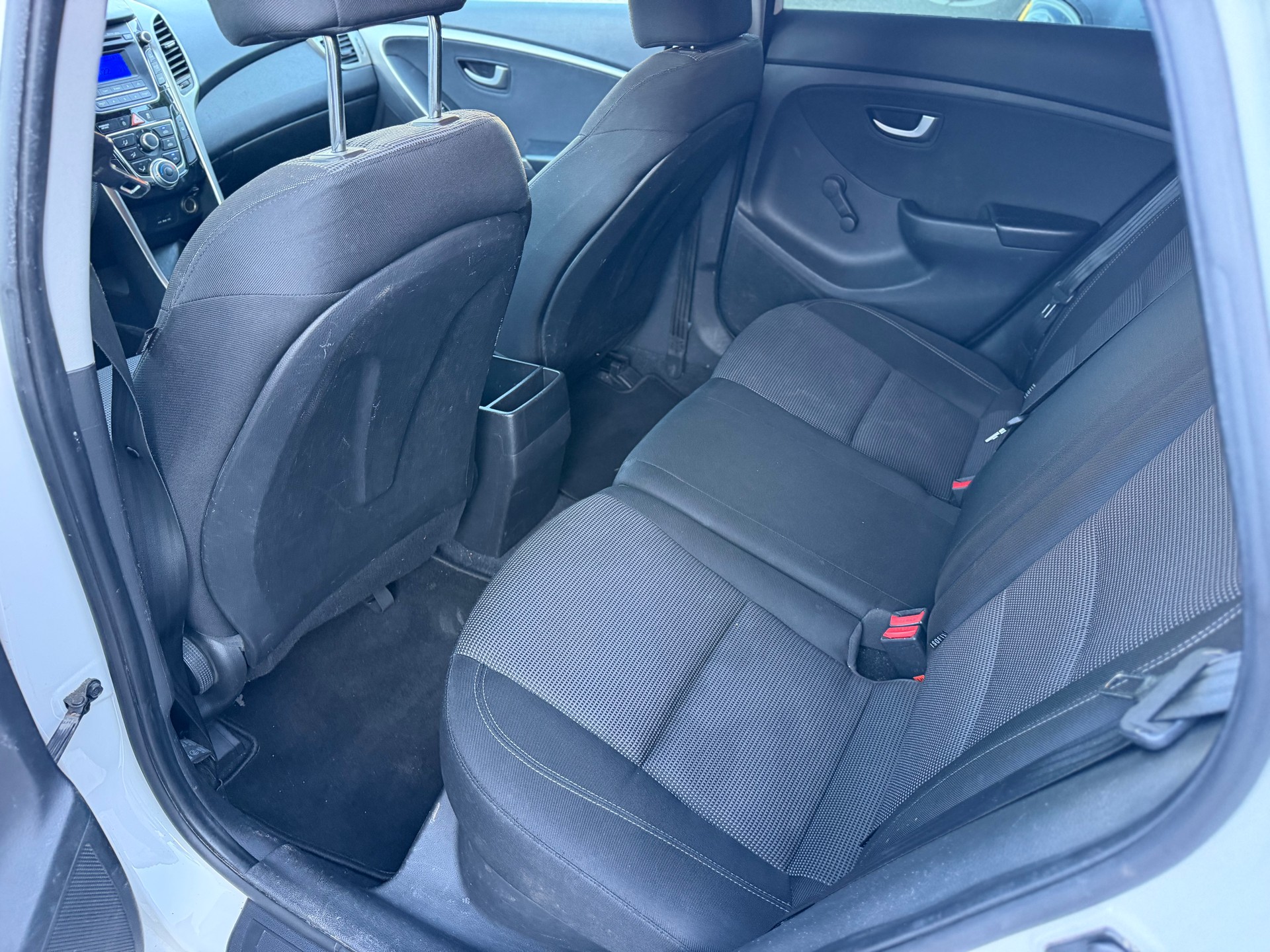 HYUNDAI i30 1.4 Comfort-image-11