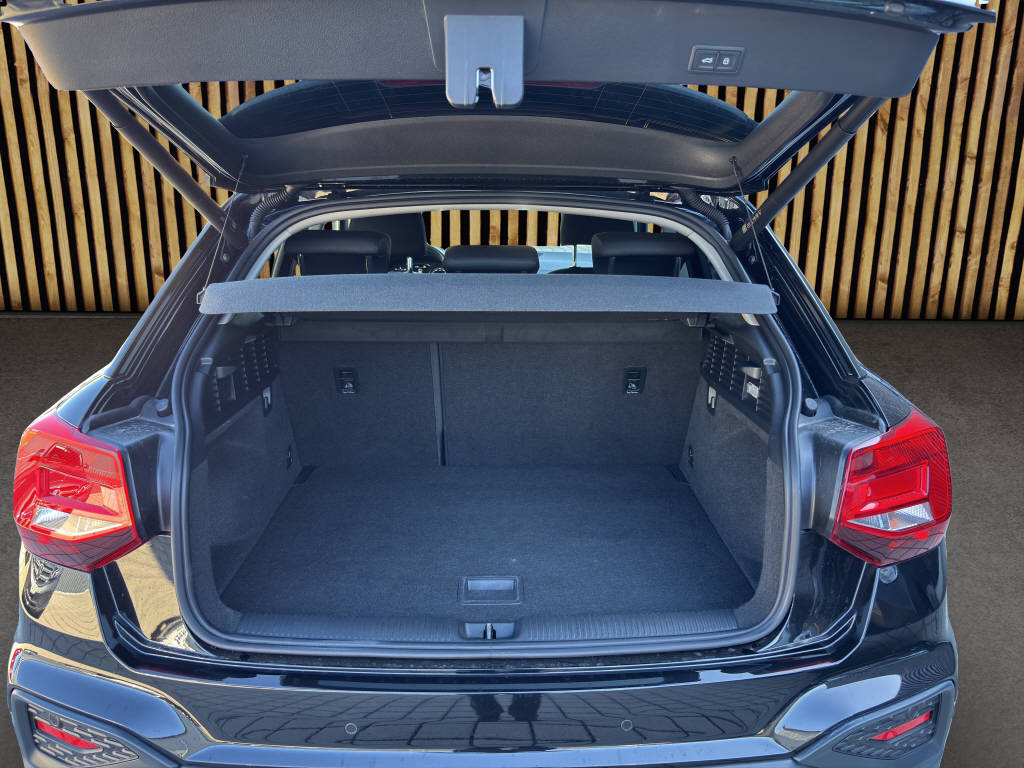 AUDI Q2 1.5 35 TFSI S-Tronic-image-14