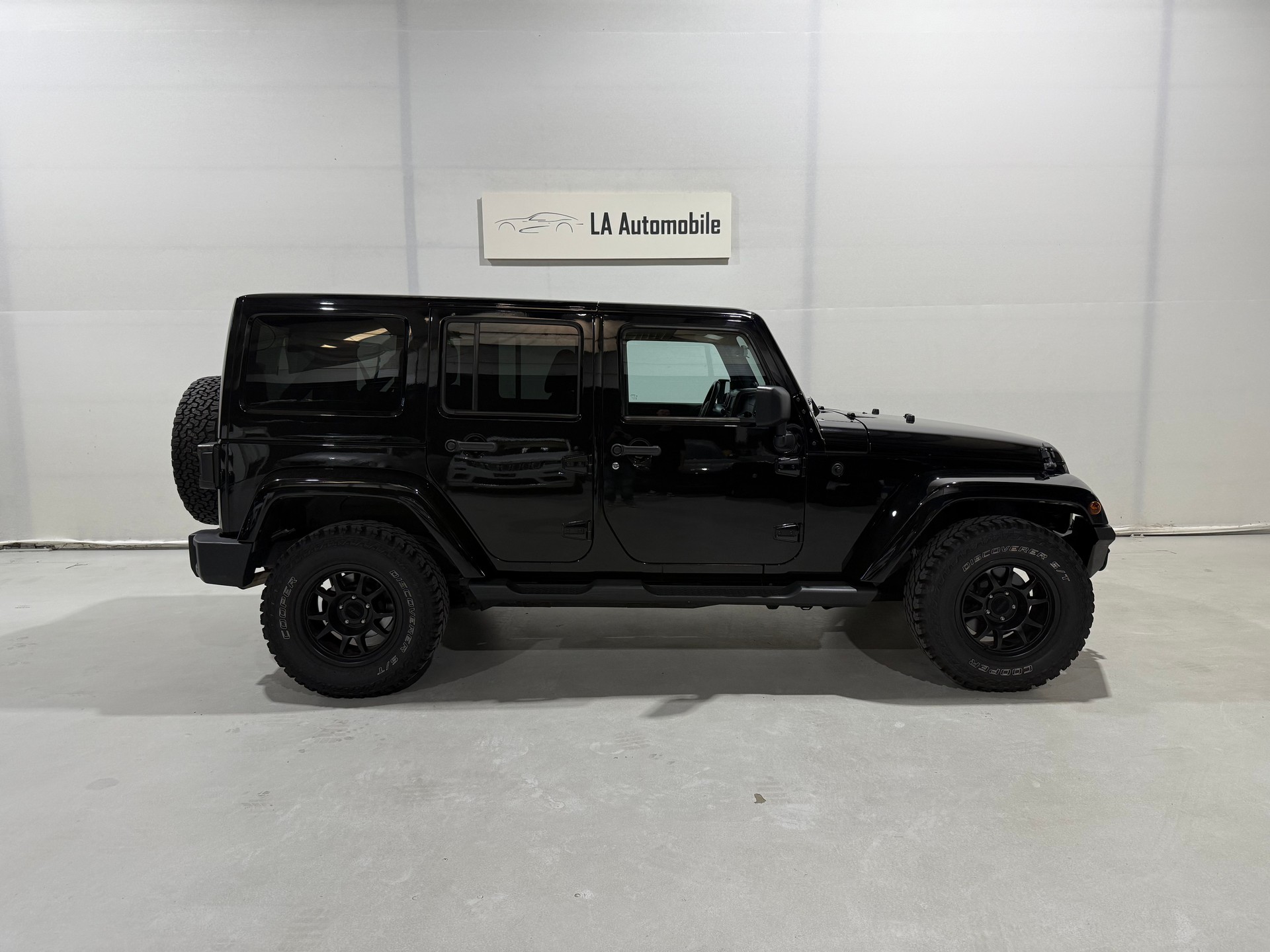 JEEP Wrangler 2.8CRD Unlimited Sahara Automatic-image-6