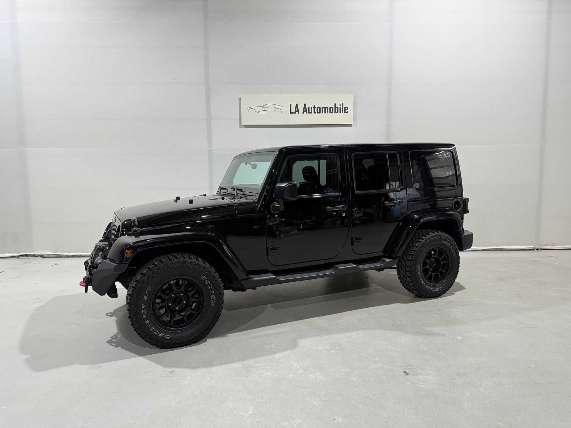 JEEP Wrangler 2.8CRD Unlimited Sahara Automatic-image-1
