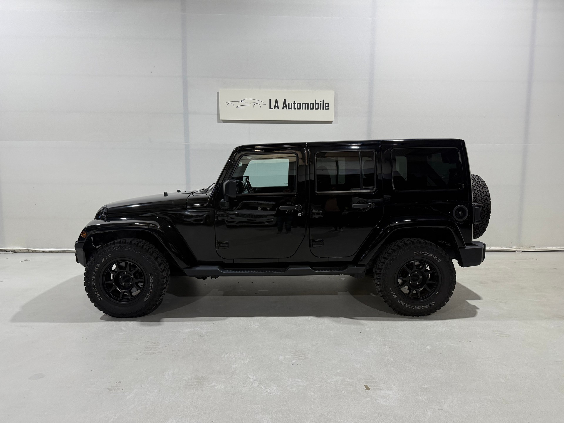 JEEP Wrangler 2.8CRD Unlimited Sahara Automatic-image-2