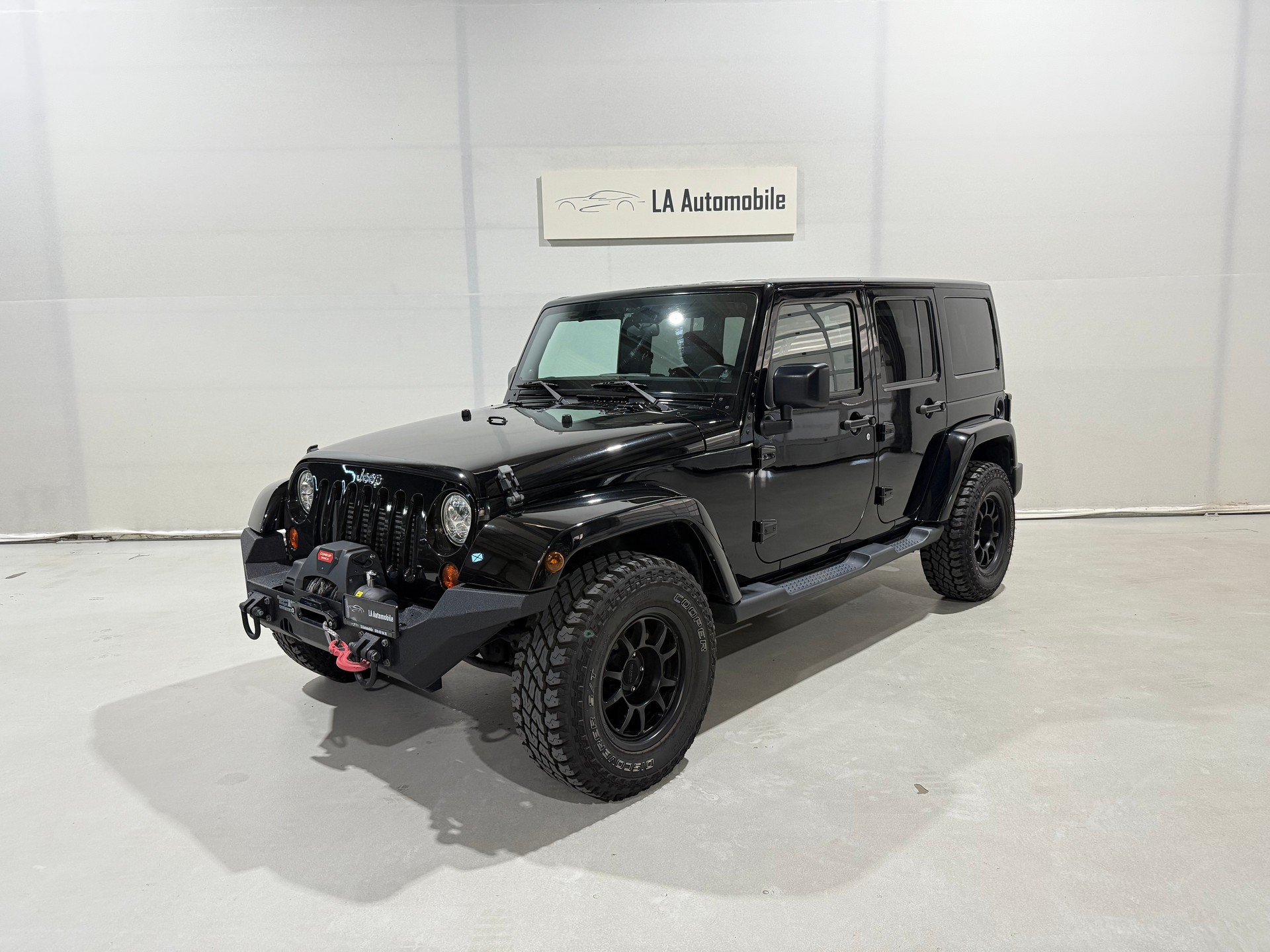JEEP Wrangler 2.8CRD Unlimited Sahara Automatic-image-0