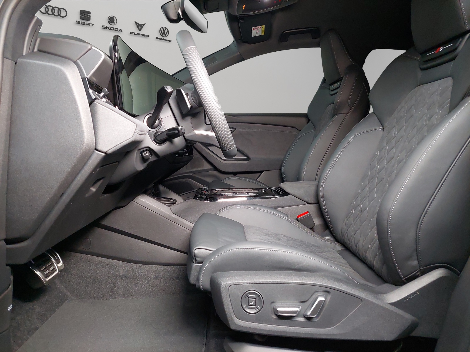 AUDI Q6 e-tron quattro-image-5
