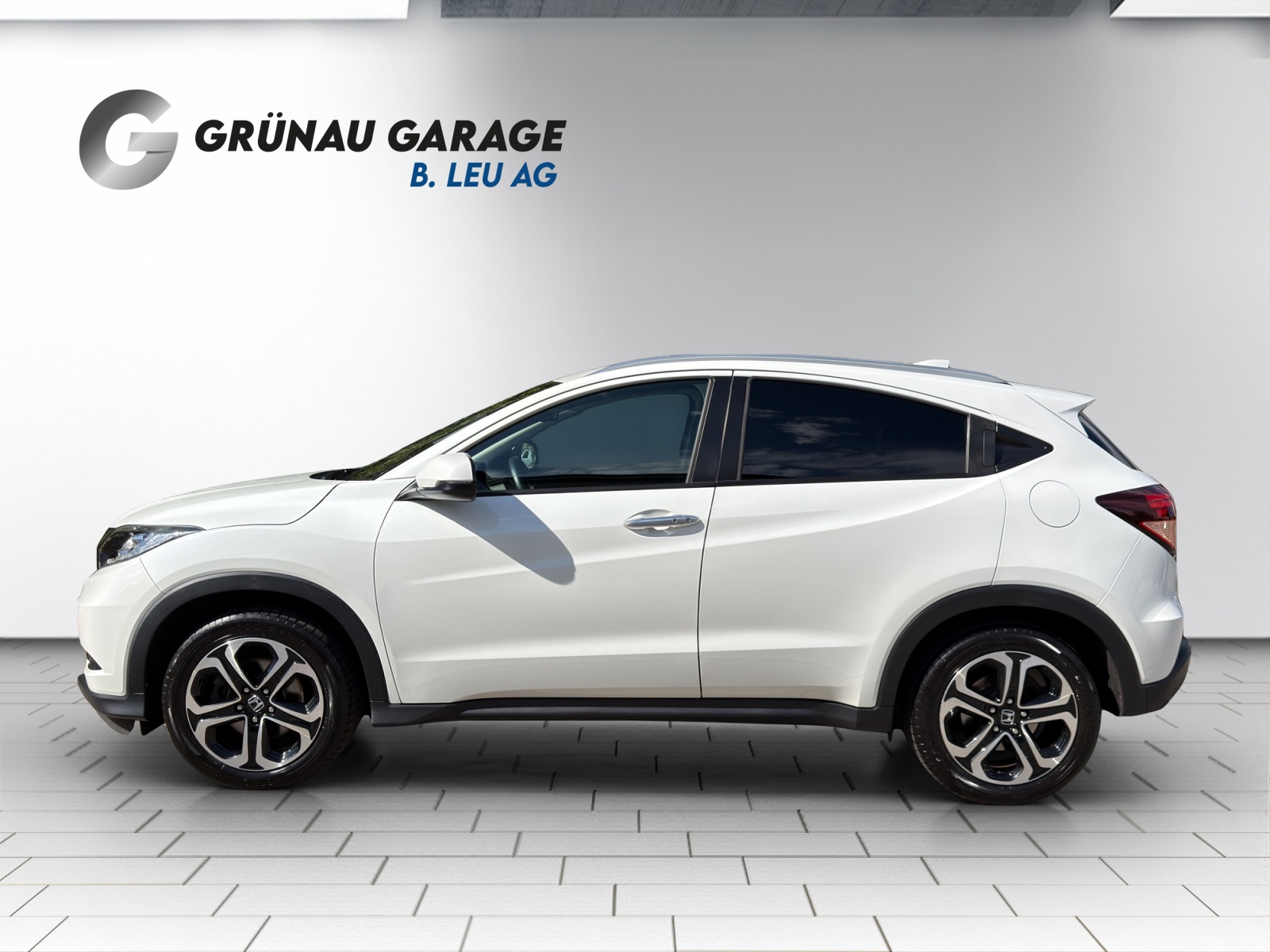 HONDA HR-V 1.5i-VTEC Executive-image-1