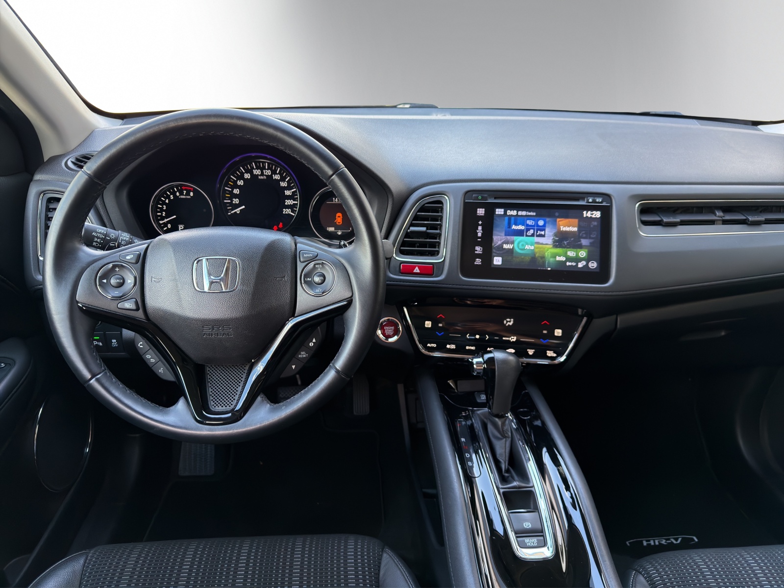 HONDA HR-V 1.5i-VTEC Executive-image-7