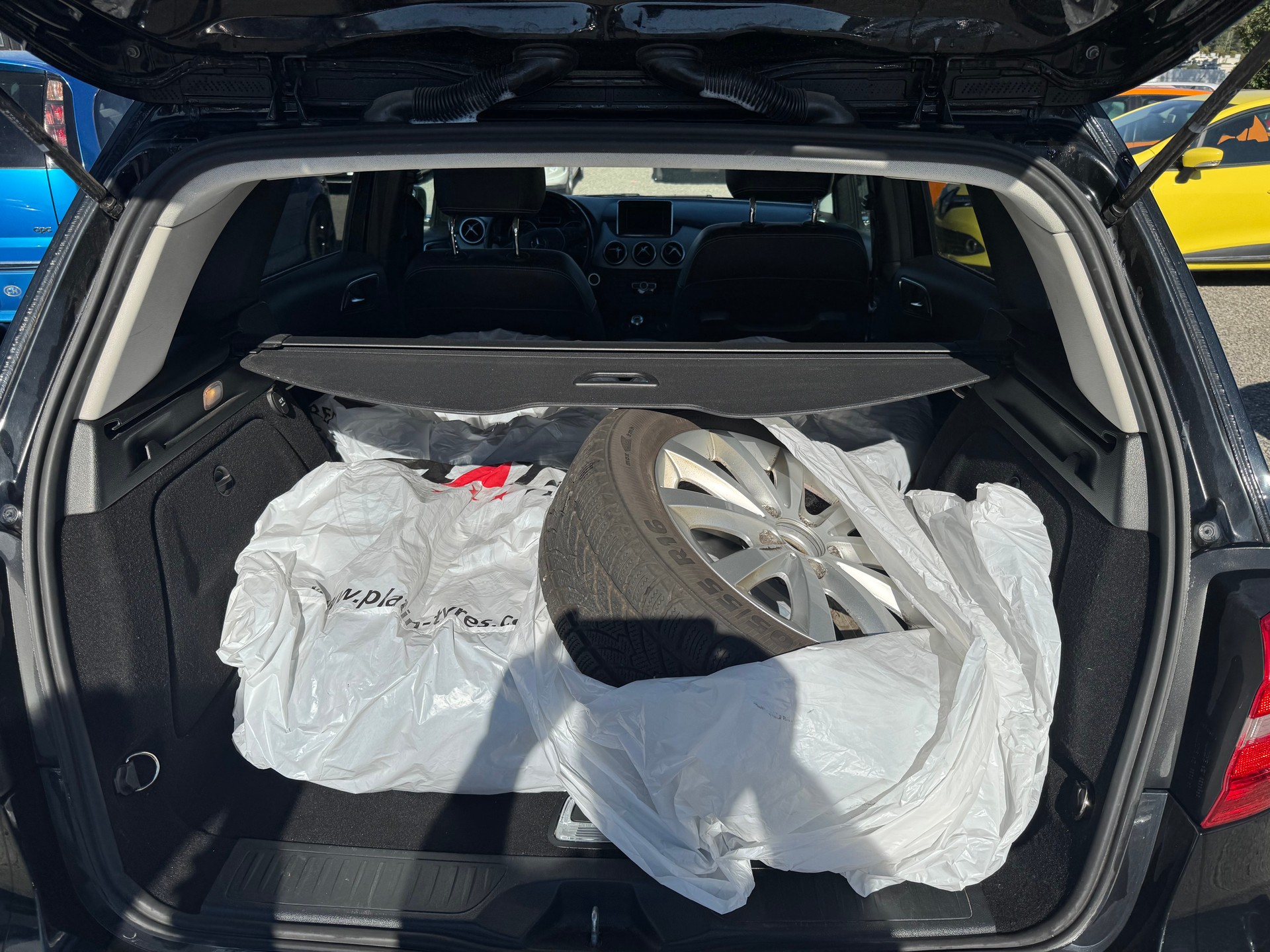 MERCEDES-BENZ B 200 Active Edition-image-8