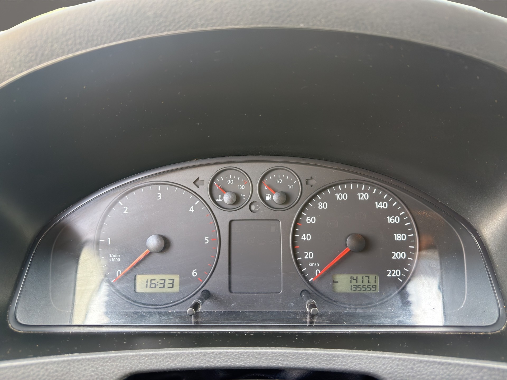 VW T5 1.9 TDI PD , Klima , Navi ,Ab MFK & Ab Grossem Service .-image-14