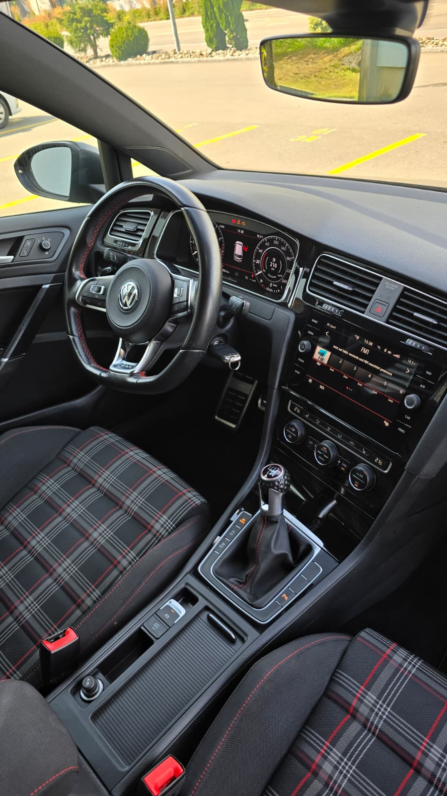VW 2.0 TSI GTI Performance-image-9