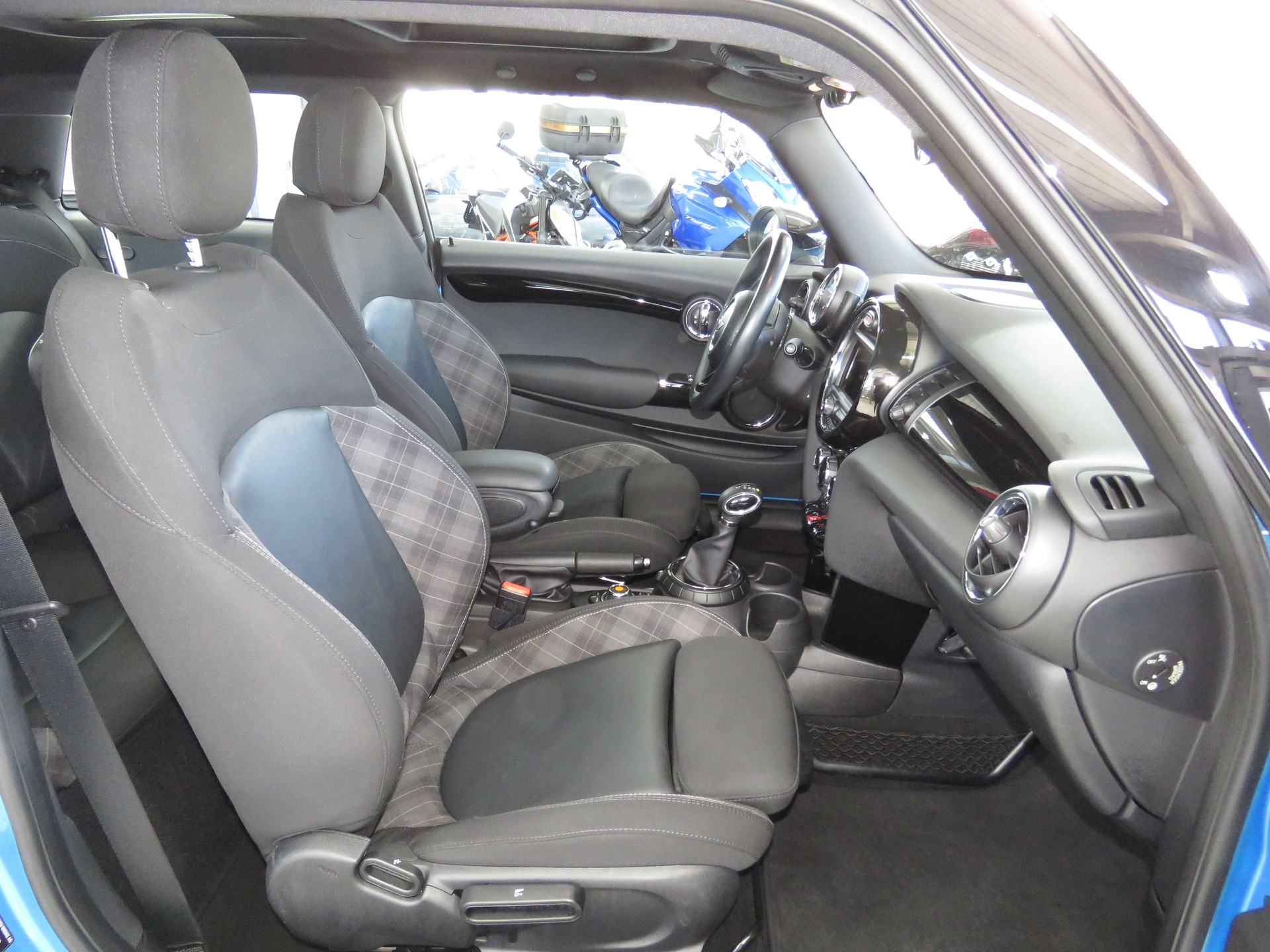 MINI Cooper D Classic Edition Steptronic-image-11