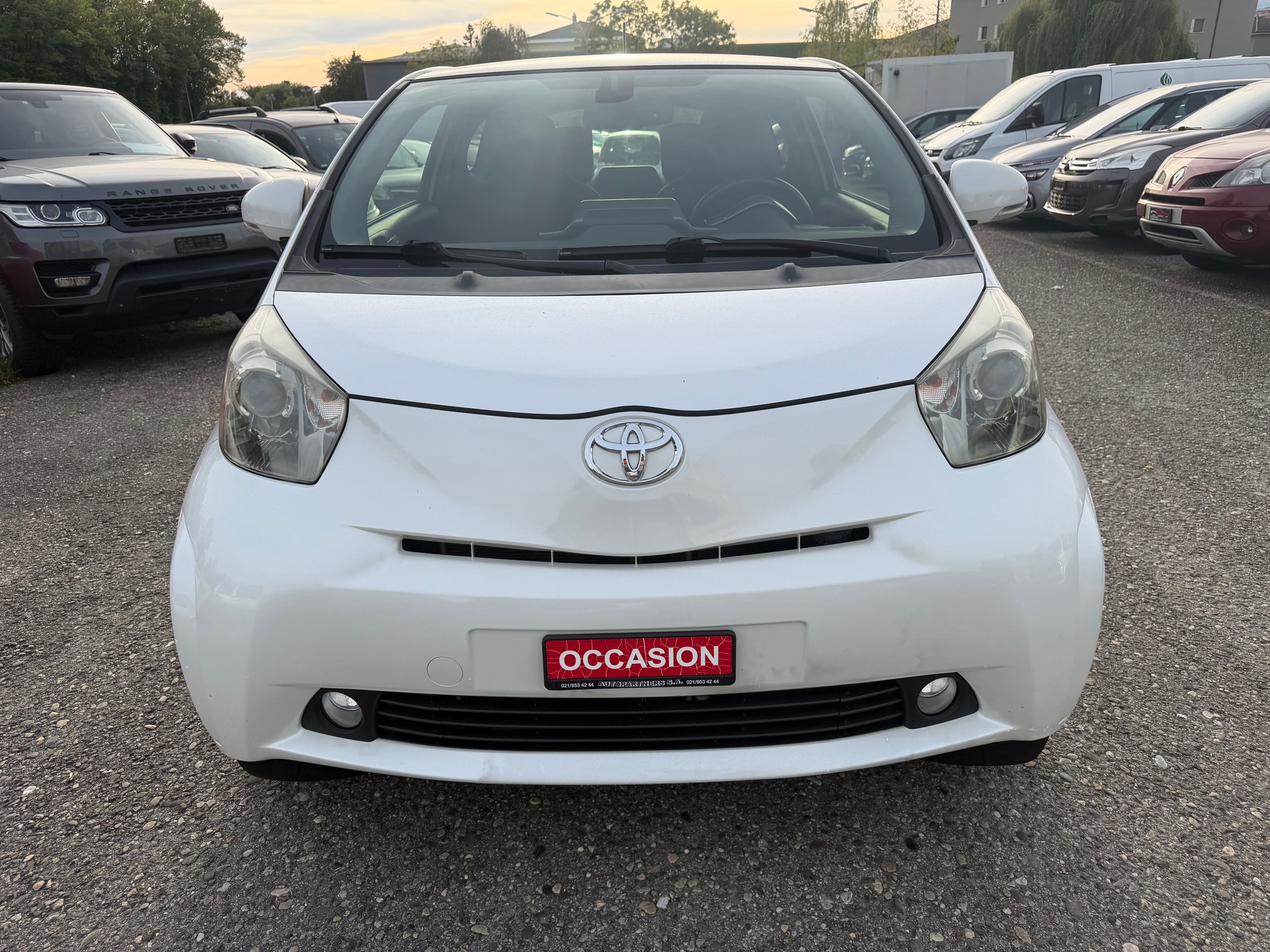 TOYOTA iQ2 1.0 VVT-i-image-0