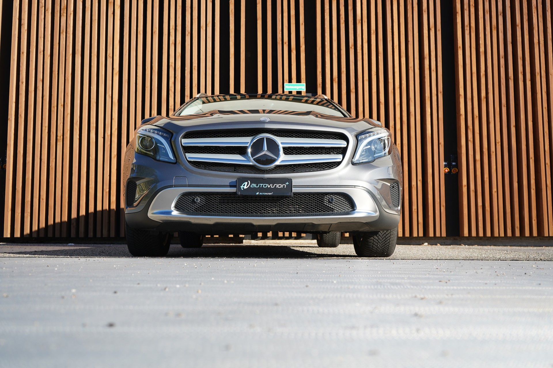 MERCEDES-BENZ GLA 250 URBAN 4MATIC 7G-DCT l 211 PS-image-13