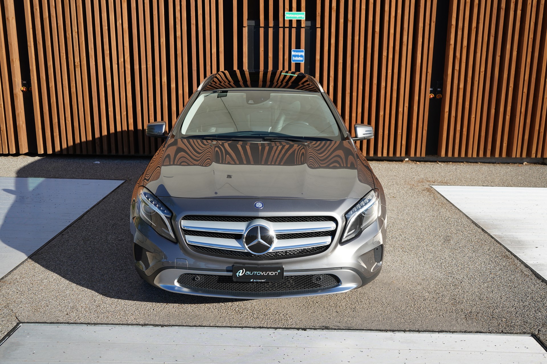 MERCEDES-BENZ GLA 250 URBAN 4MATIC 7G-DCT l 211 PS-image-12