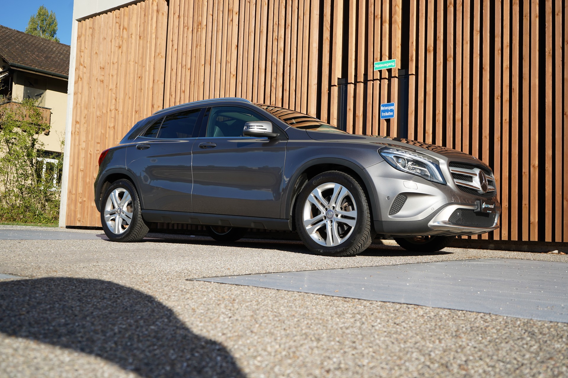 MERCEDES-BENZ GLA 250 URBAN 4MATIC 7G-DCT l 211 PS-image-11