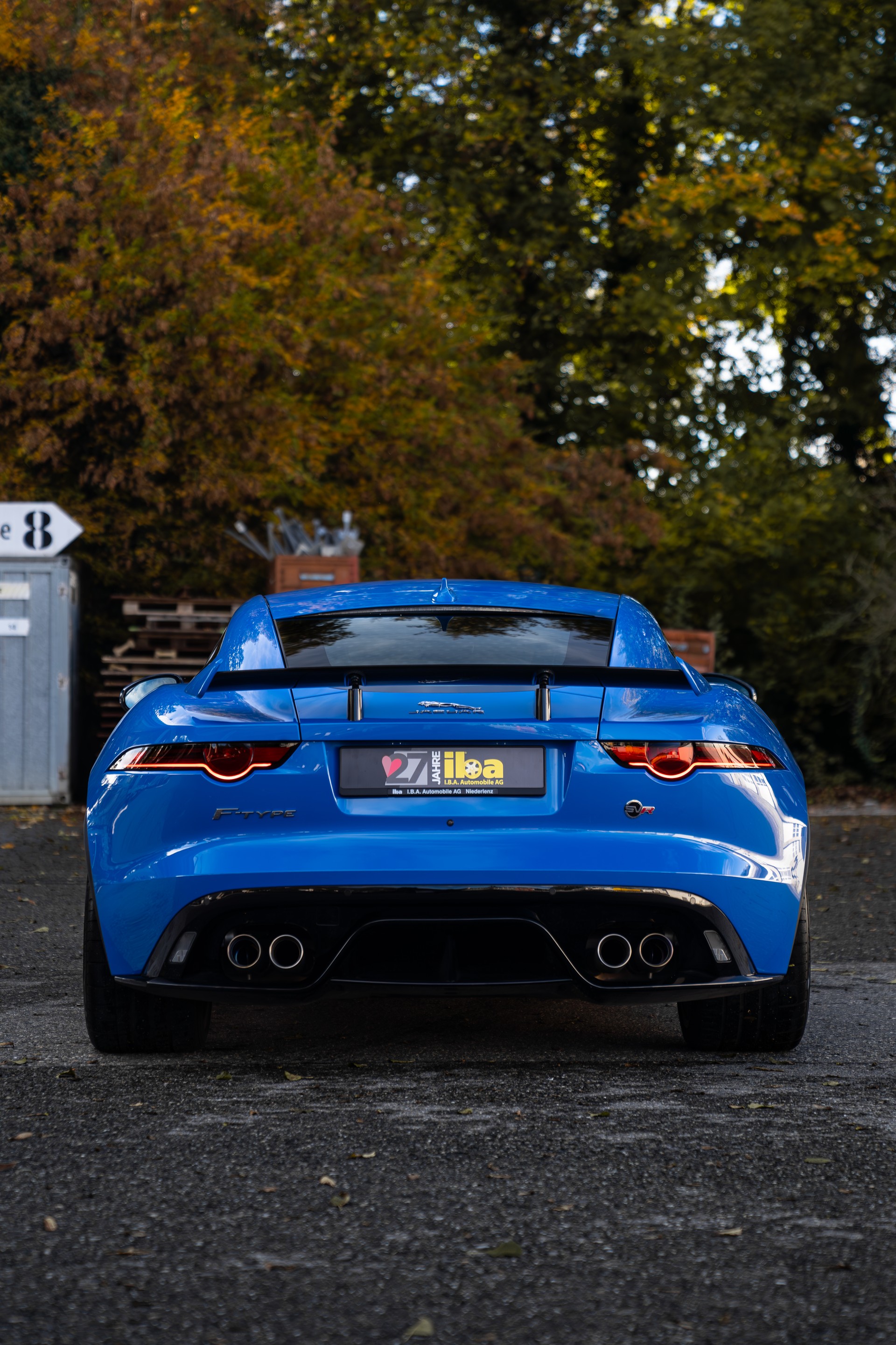 JAGUAR F-Type 5.0 V8 S/C SVR AWD (CH) 4x4-image-5