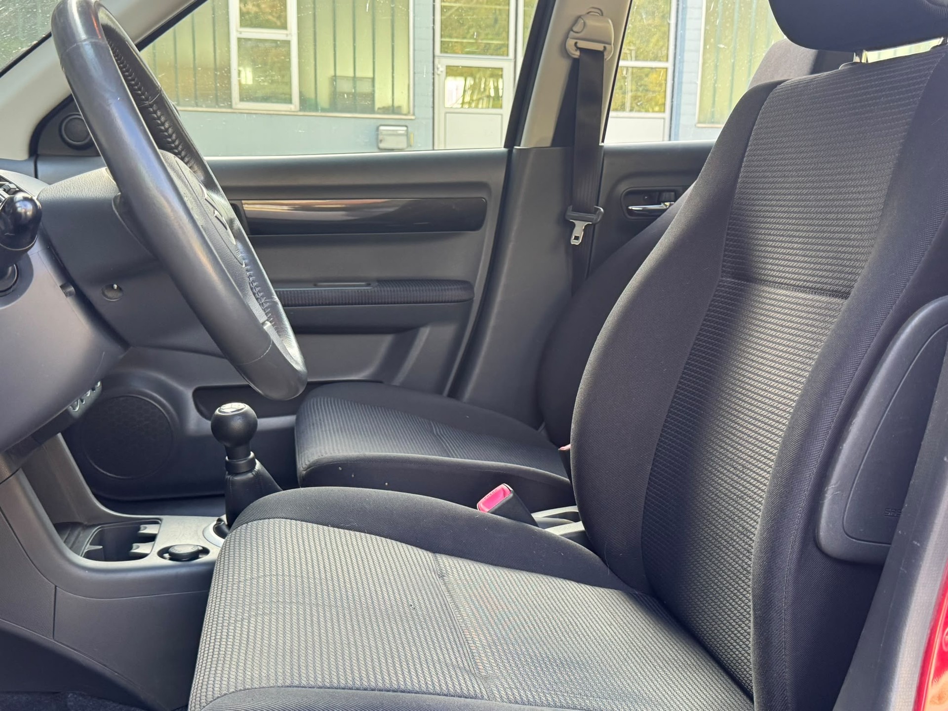 SUZUKI Swift 1.3i 16V GL Top 4x4-image-15