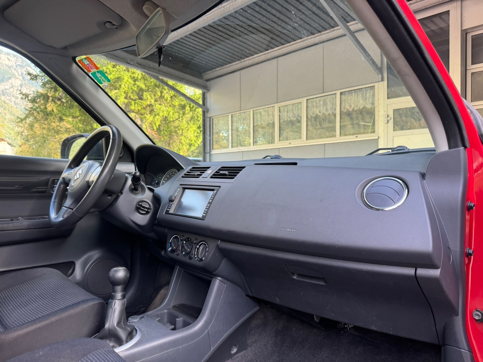 SUZUKI Swift 1.3i 16V GL Top 4x4-image-7