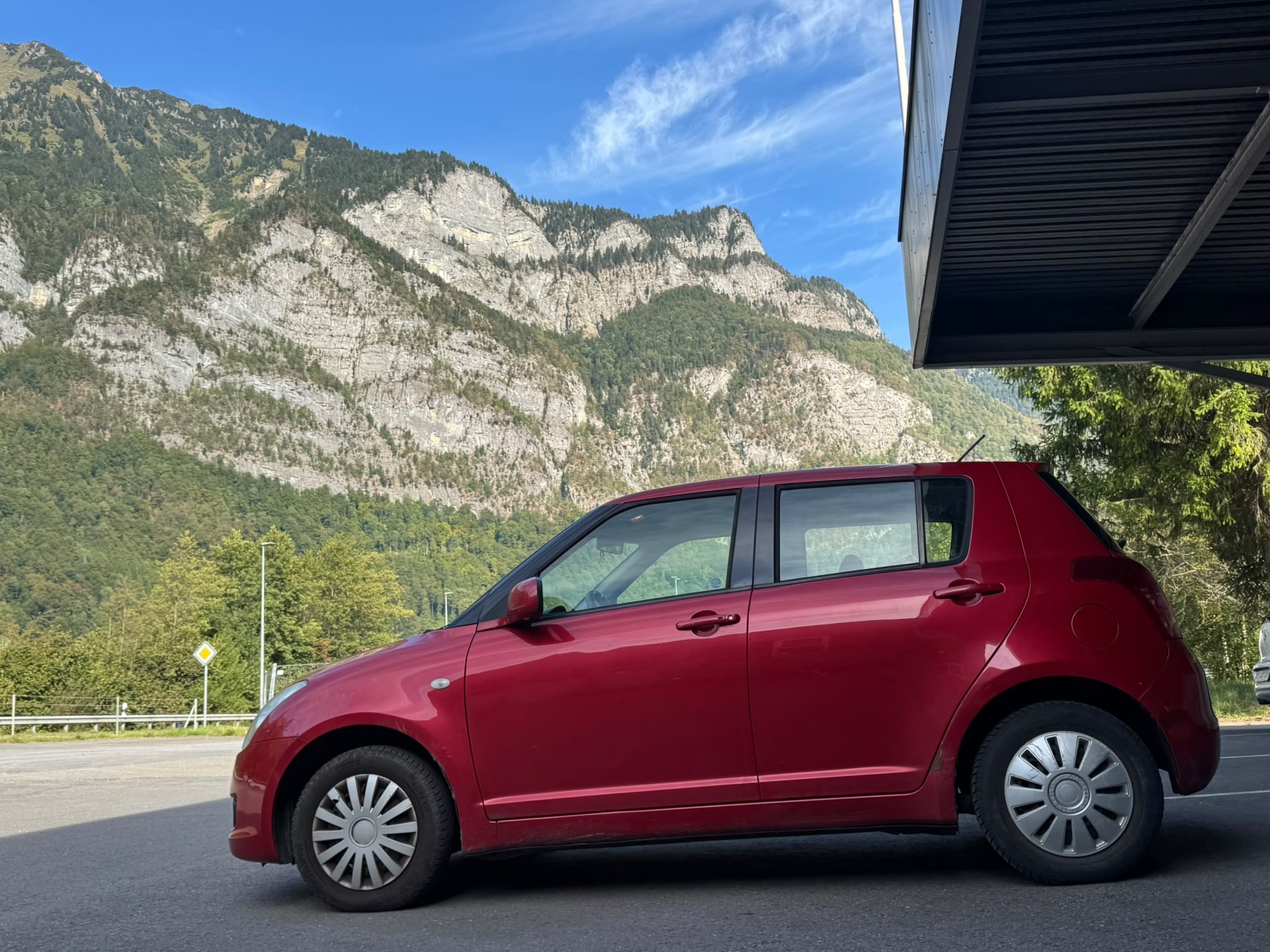 SUZUKI Swift 1.3i 16V GL Top 4x4-image-2