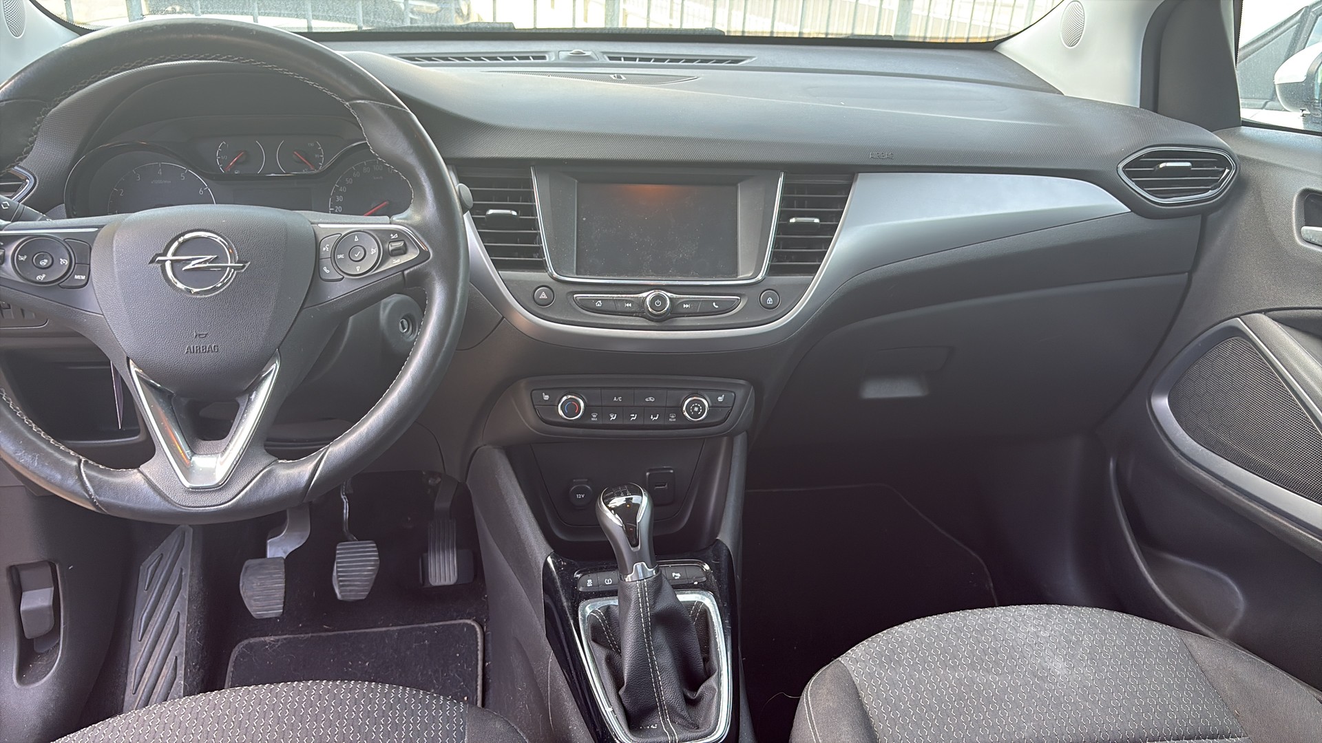 OPEL Crossland X 1.2i TP Enjoy-image-4