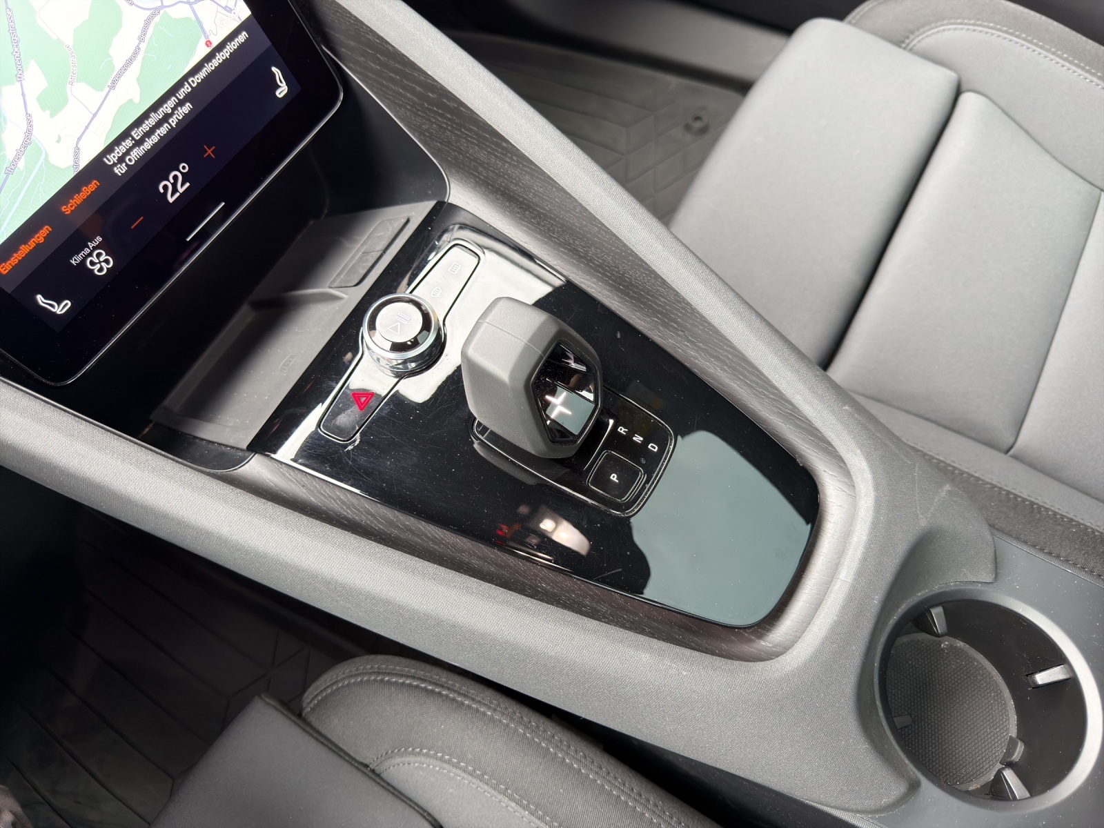 POLESTAR 2 Long Range Dual Motor Performance-image-8