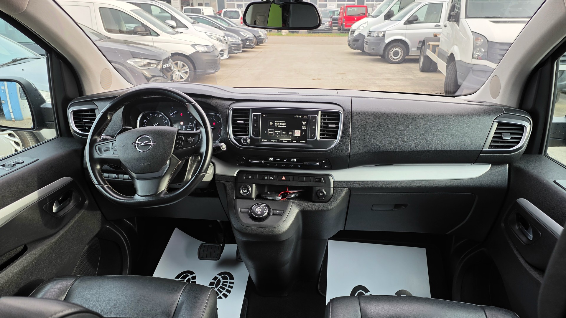 OPEL Zafira Life 2.0 CDTI Innovation M Automatik-image-8